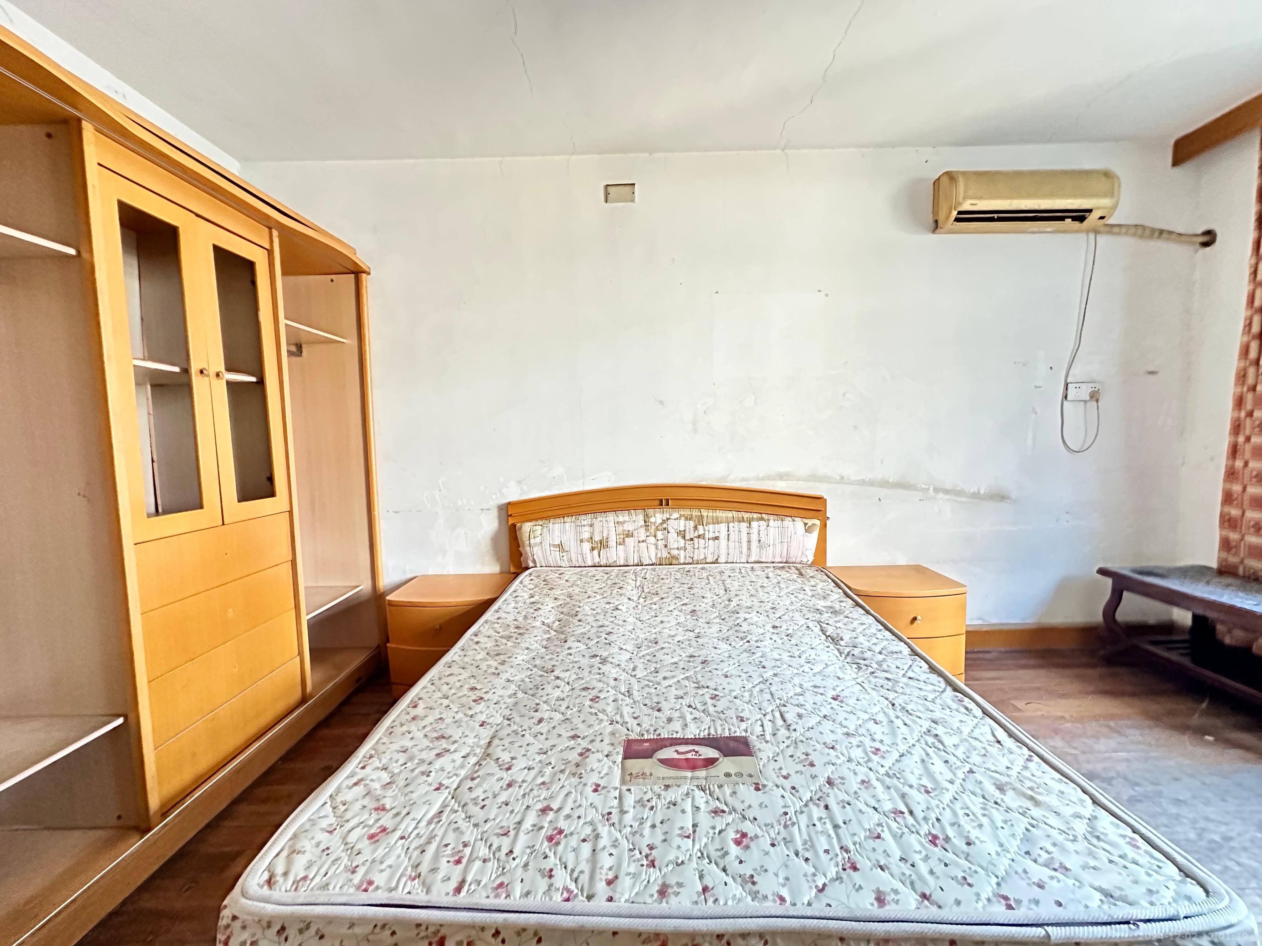 新天小区  2室2厅1卫   1300.00元/月室内图