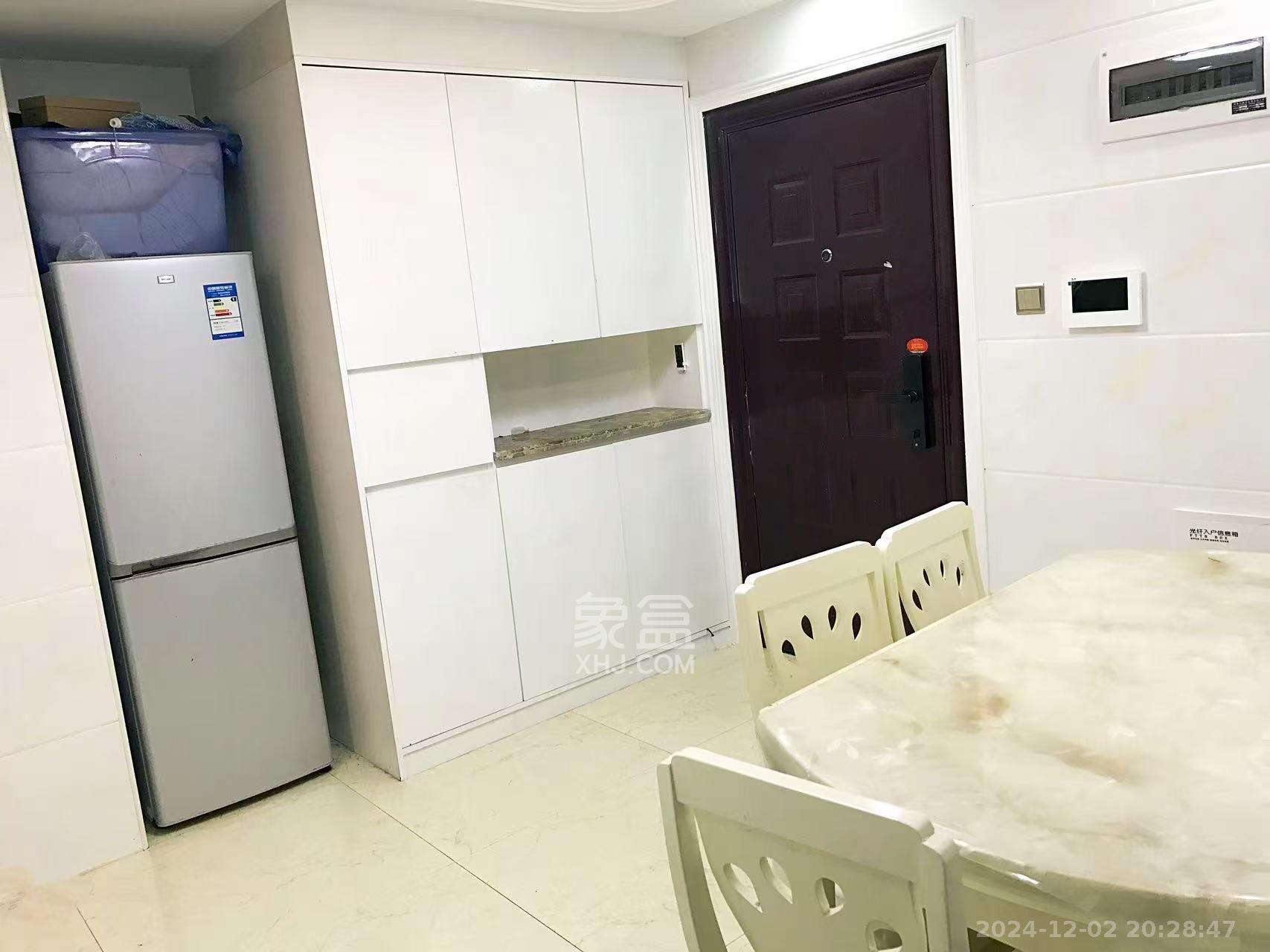 凯特梅溪紫郡  3室2厅1卫    2400.0元/月 凯特梅溪紫郡  3室2厅1卫    2400.0元/月室内图