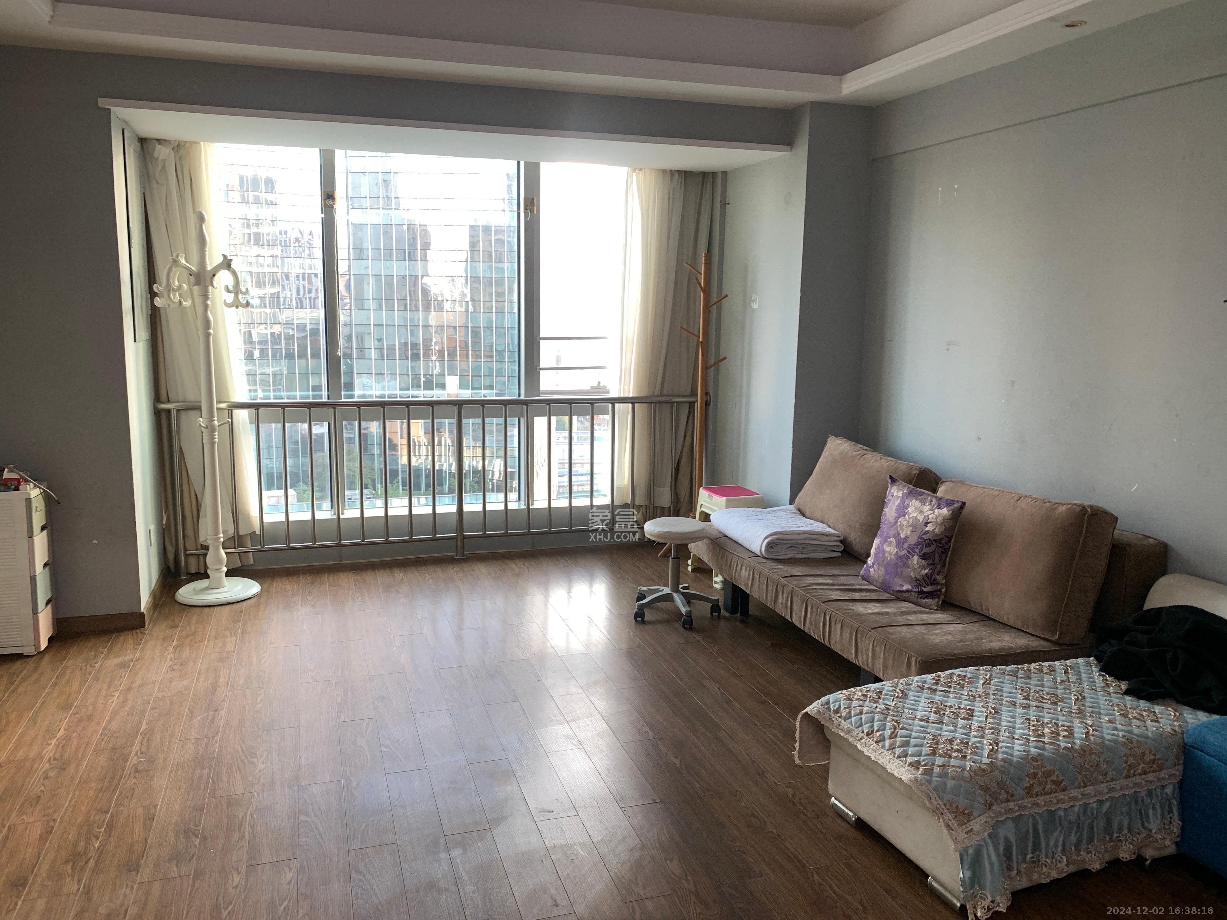 德思勤城市广场(宝格丽公寓) 1室1厅1卫 1800.0元/月 德思勤城市广场(宝格丽公寓) 1室1厅1卫 1800.0元/月室内图