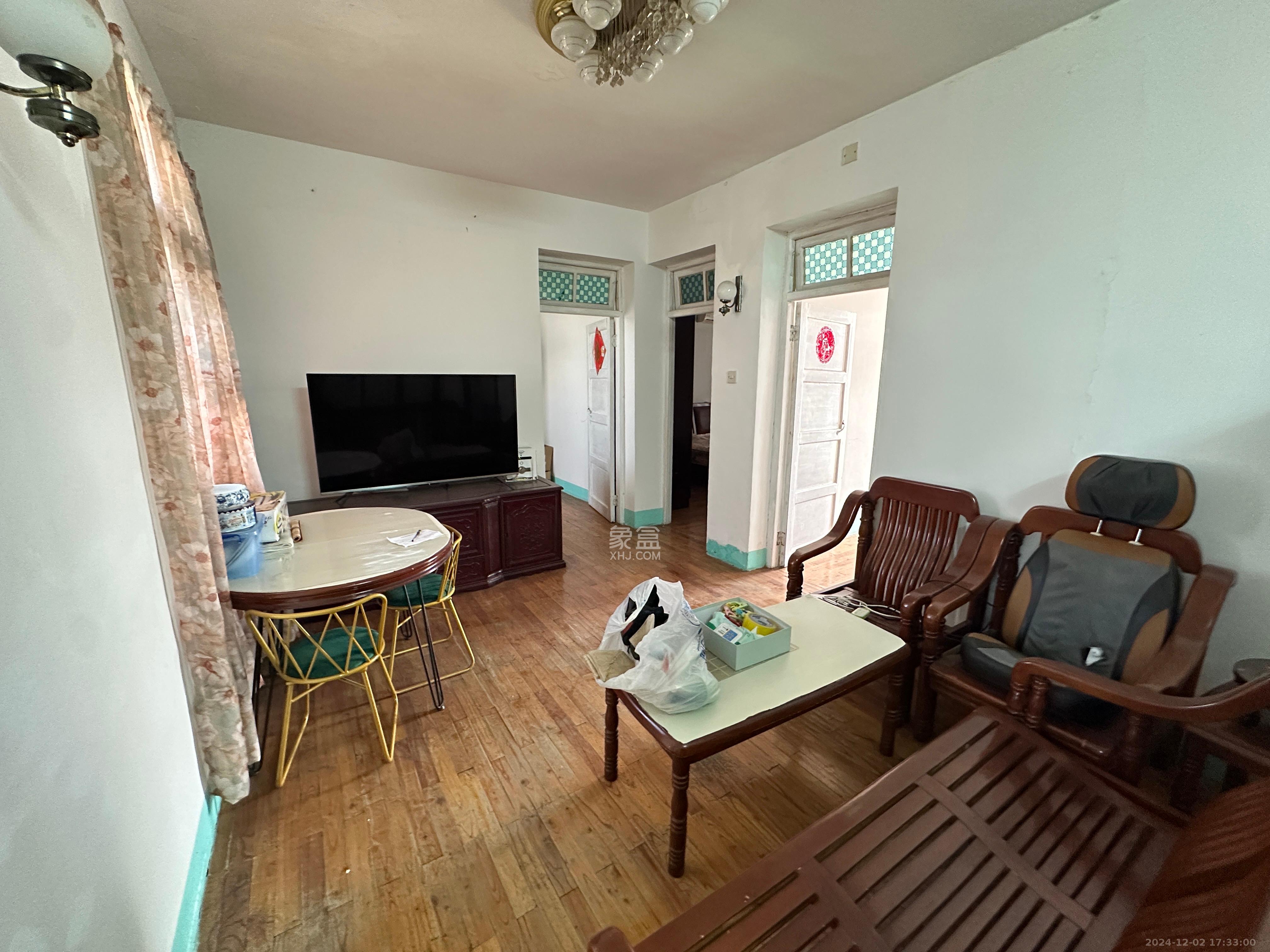 桔园小区1-8片 3室2厅1卫 1300.0元/月 桔园小区1-8片 3室2厅1卫 1300.0元/月室内图