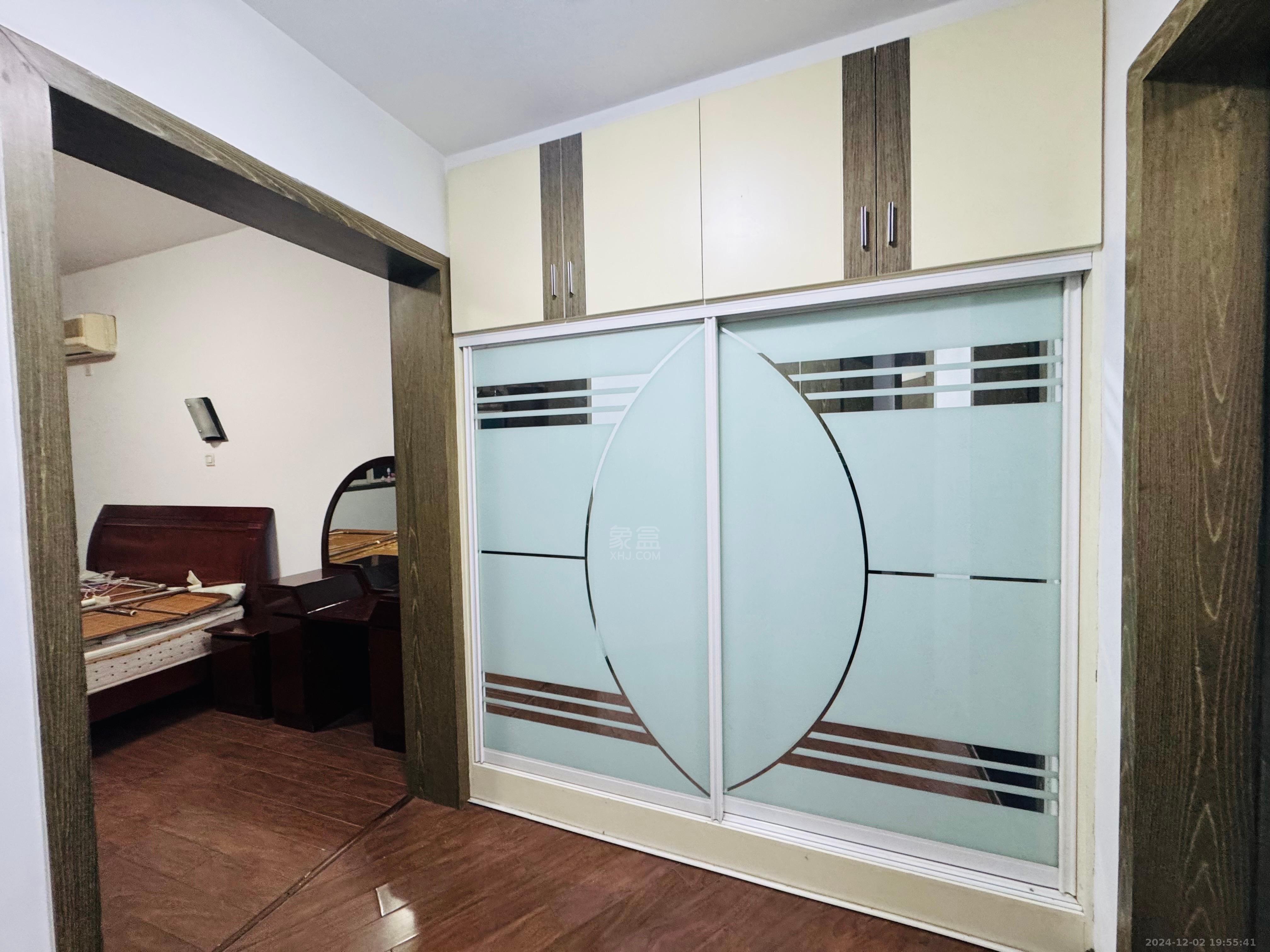 学林雅苑 4室2厅2卫 2000.0元/月 学林雅苑 4室2厅2卫 2000.0元/月室内图