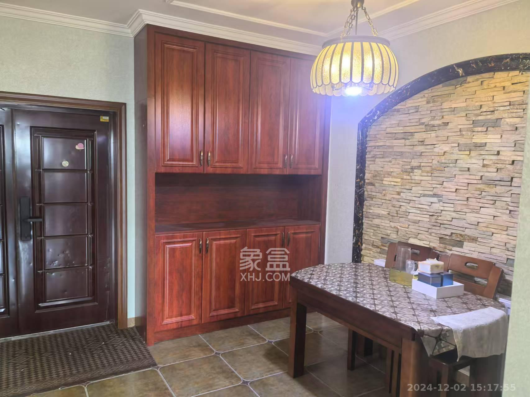 上东辛顿公寓 2室1厅1卫 2500.0元/月 上东辛顿公寓 2室1厅1卫 2500.0元/月室内图