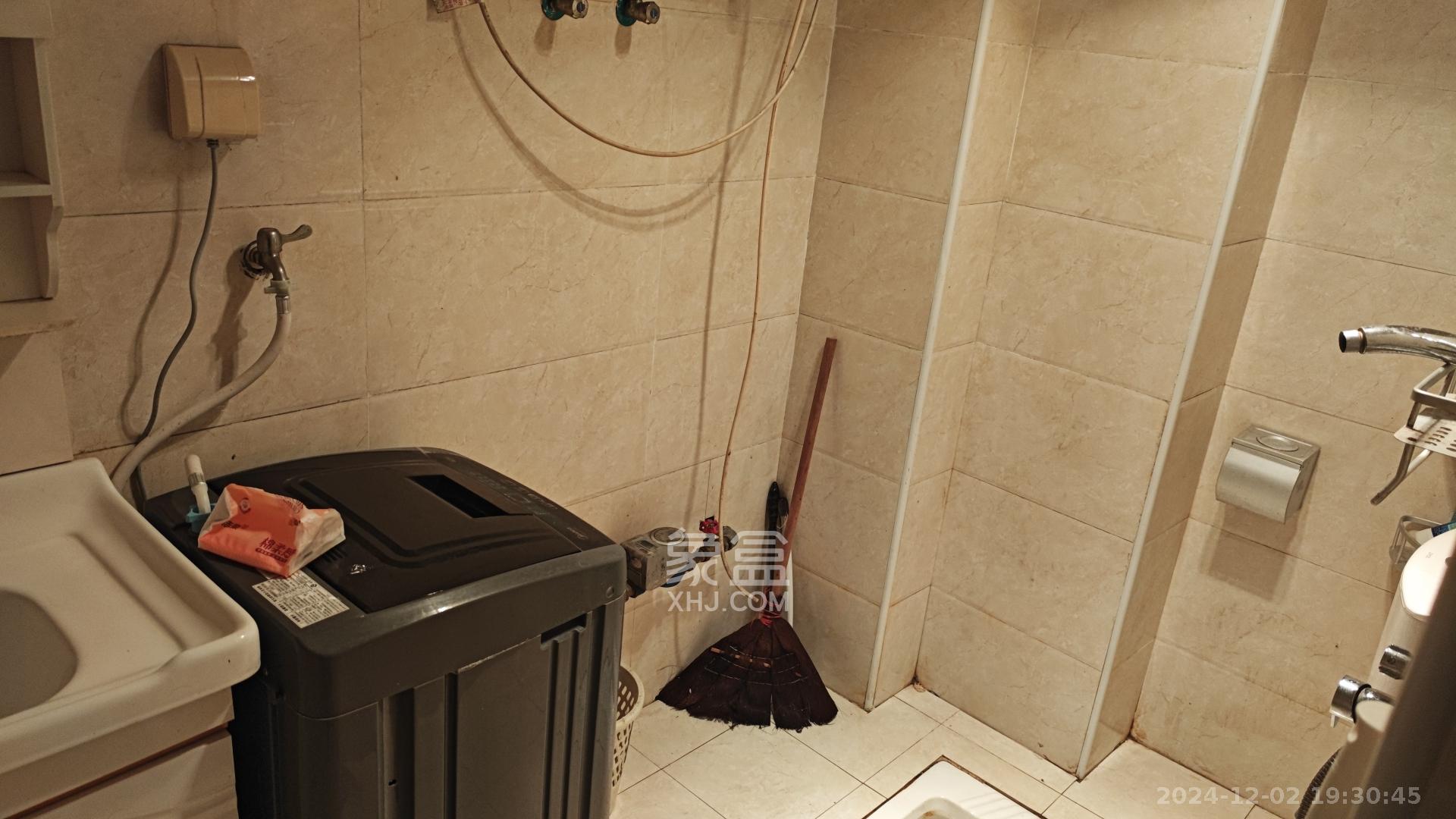 鑫远微中心 1室1厅1卫 1300.0元/月 鑫远微中心 1室1厅1卫 1300.0元/月室内图