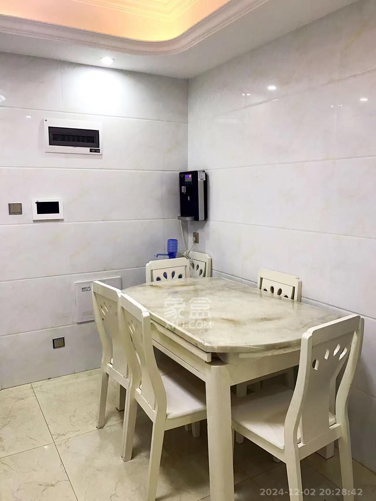 凯特梅溪紫郡  3室2厅1卫    2400.0元/月 凯特梅溪紫郡  3室2厅1卫    2400.0元/月室内图