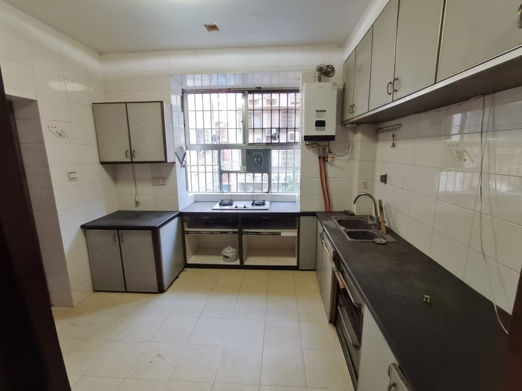 娄星区散盘 3室2厅1卫 45.0万 娄星区散盘 3室2厅1卫 45.0万客厅