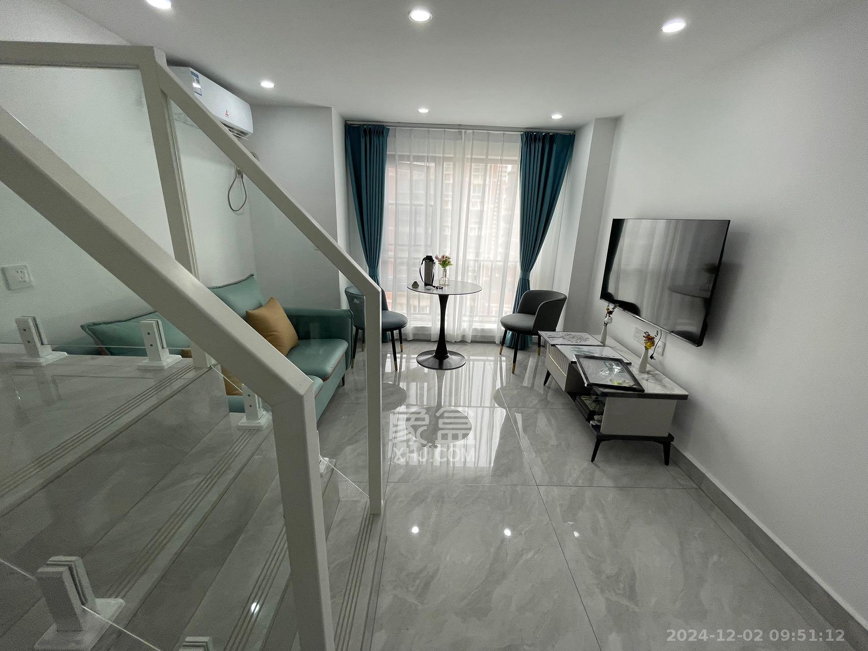 卓越江岸 2室1厅1卫 2600.0元/月 卓越江岸 2室1厅1卫 2600.0元/月室内图