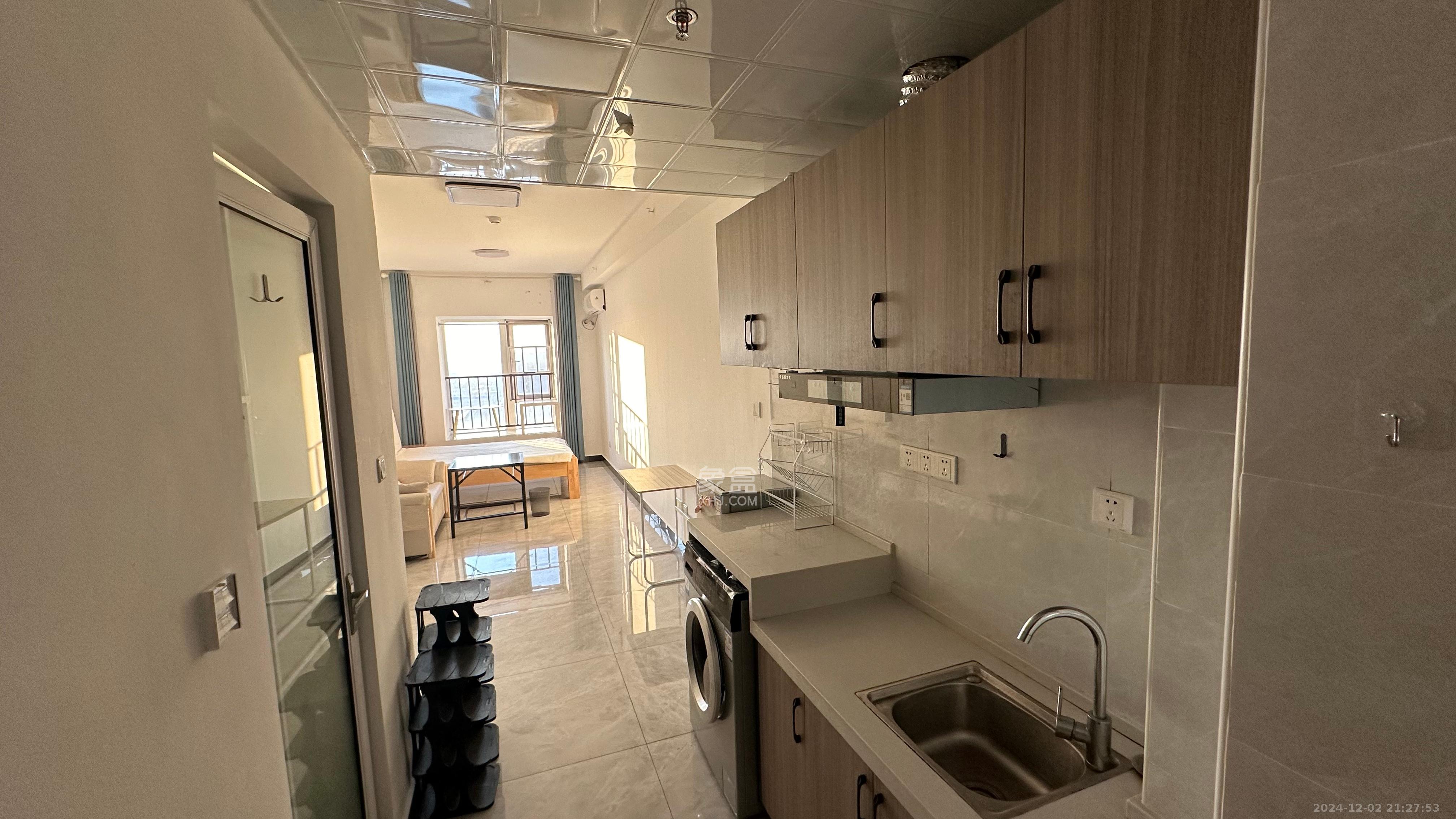 保利香槟国际 1室1厅1卫 1300.0元/月 保利香槟国际 1室1厅1卫 1300.0元/月室内图