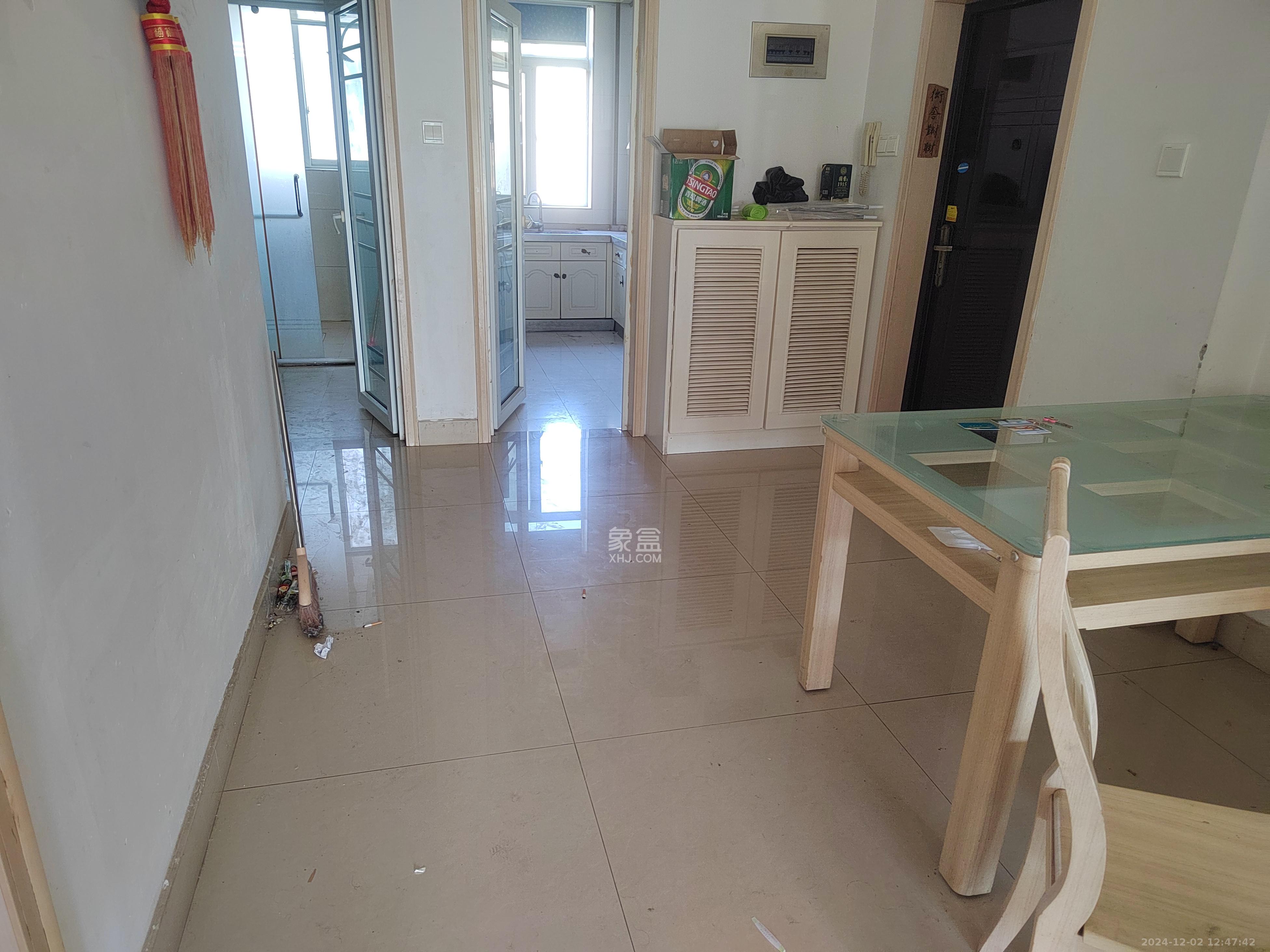 鄱阳小区 3室2厅1卫 2000.0元/月 鄱阳小区 3室2厅1卫 2000.0元/月室内图