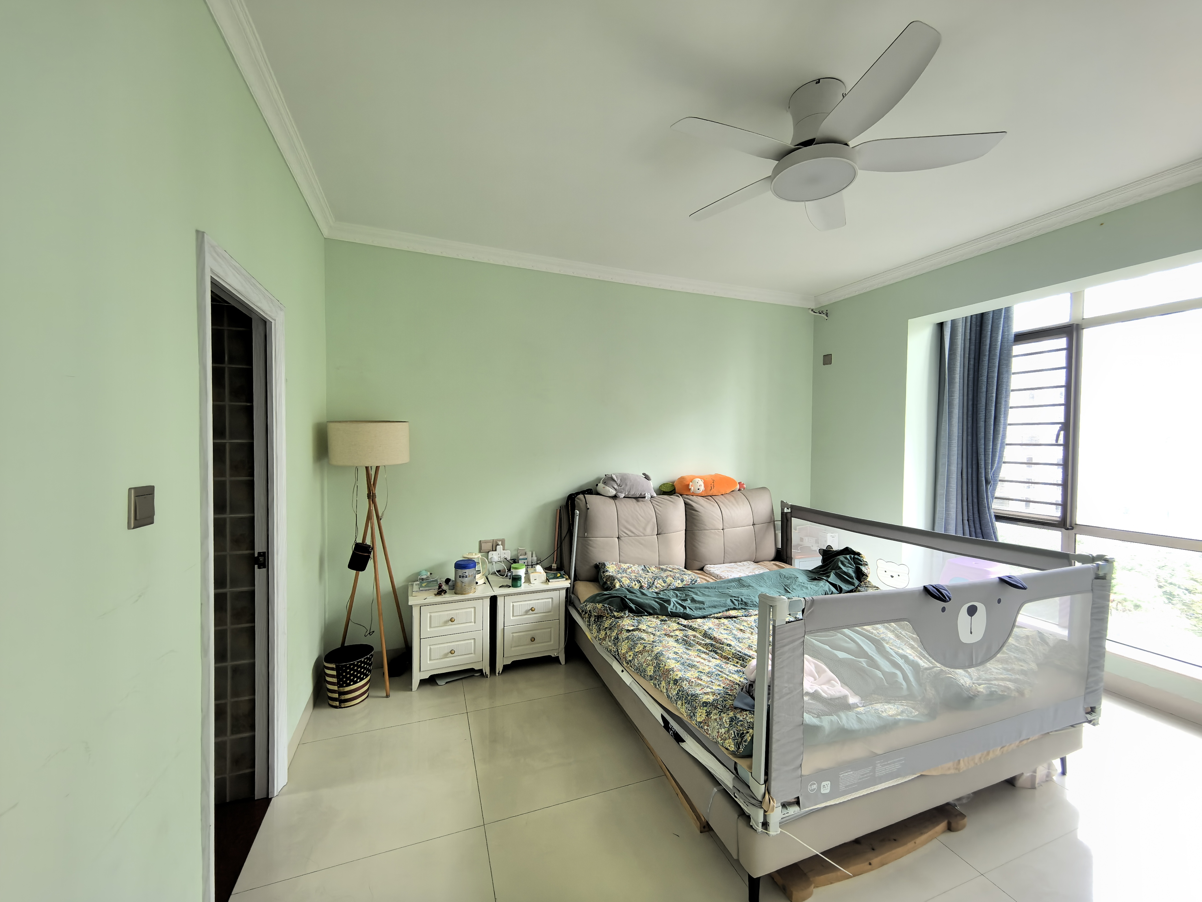 泉海好家园 3室2厅2卫 180.0万 泉海好家园 3室2厅2卫 180.0万客厅