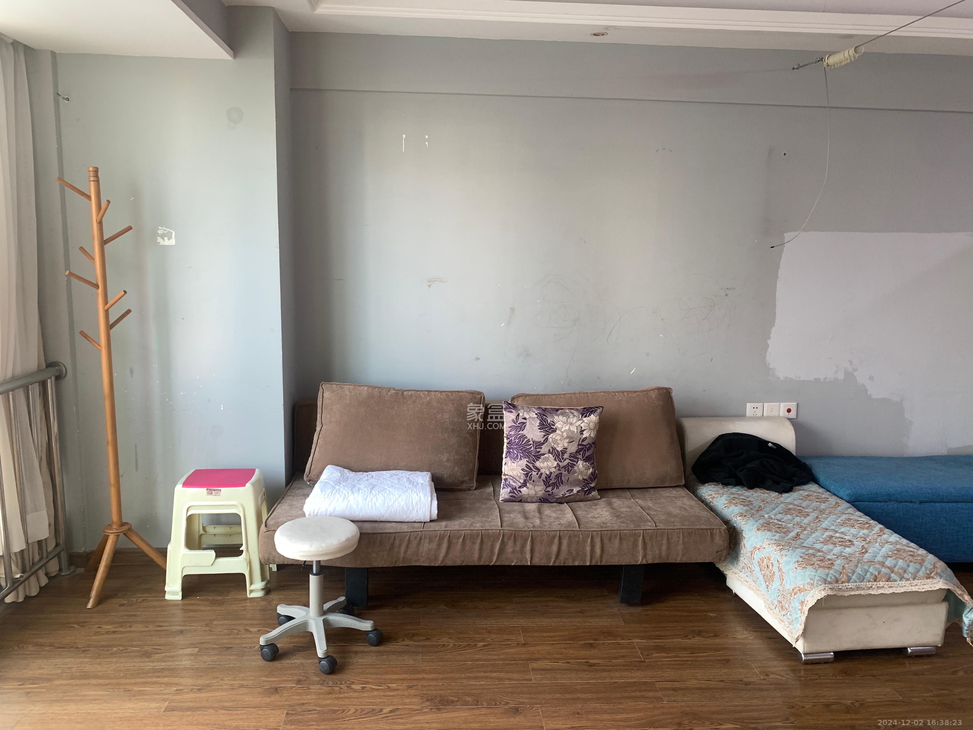 德思勤城市广场(宝格丽公寓) 1室1厅1卫 1800.0元/月 德思勤城市广场(宝格丽公寓) 1室1厅1卫 1800.0元/月室内图