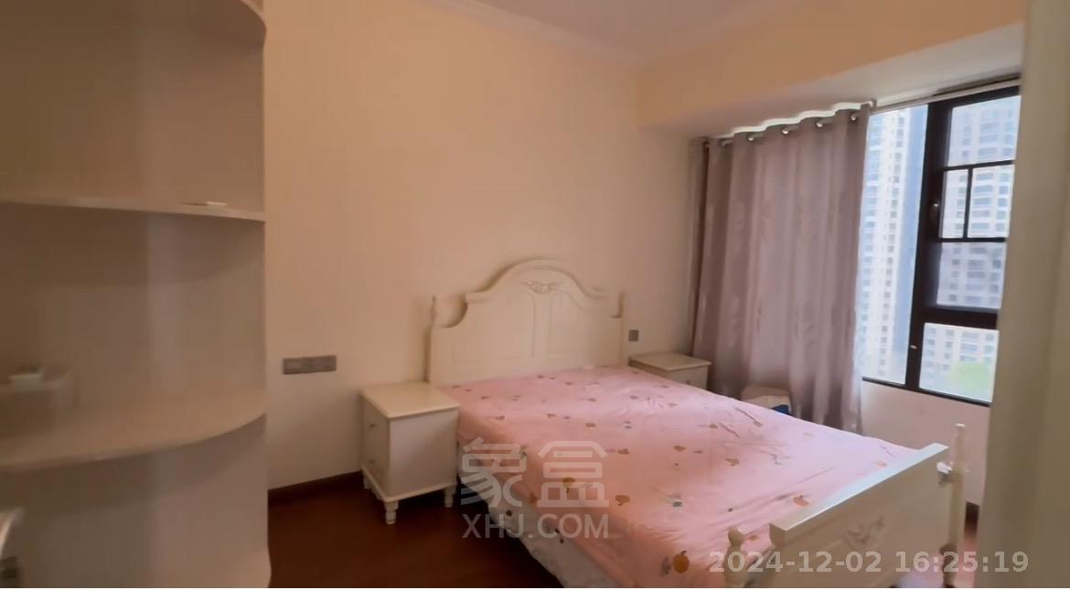 蓝溪谷 3室2厅2卫 2500.0元/月 蓝溪谷 3室2厅2卫 2500.0元/月室内图