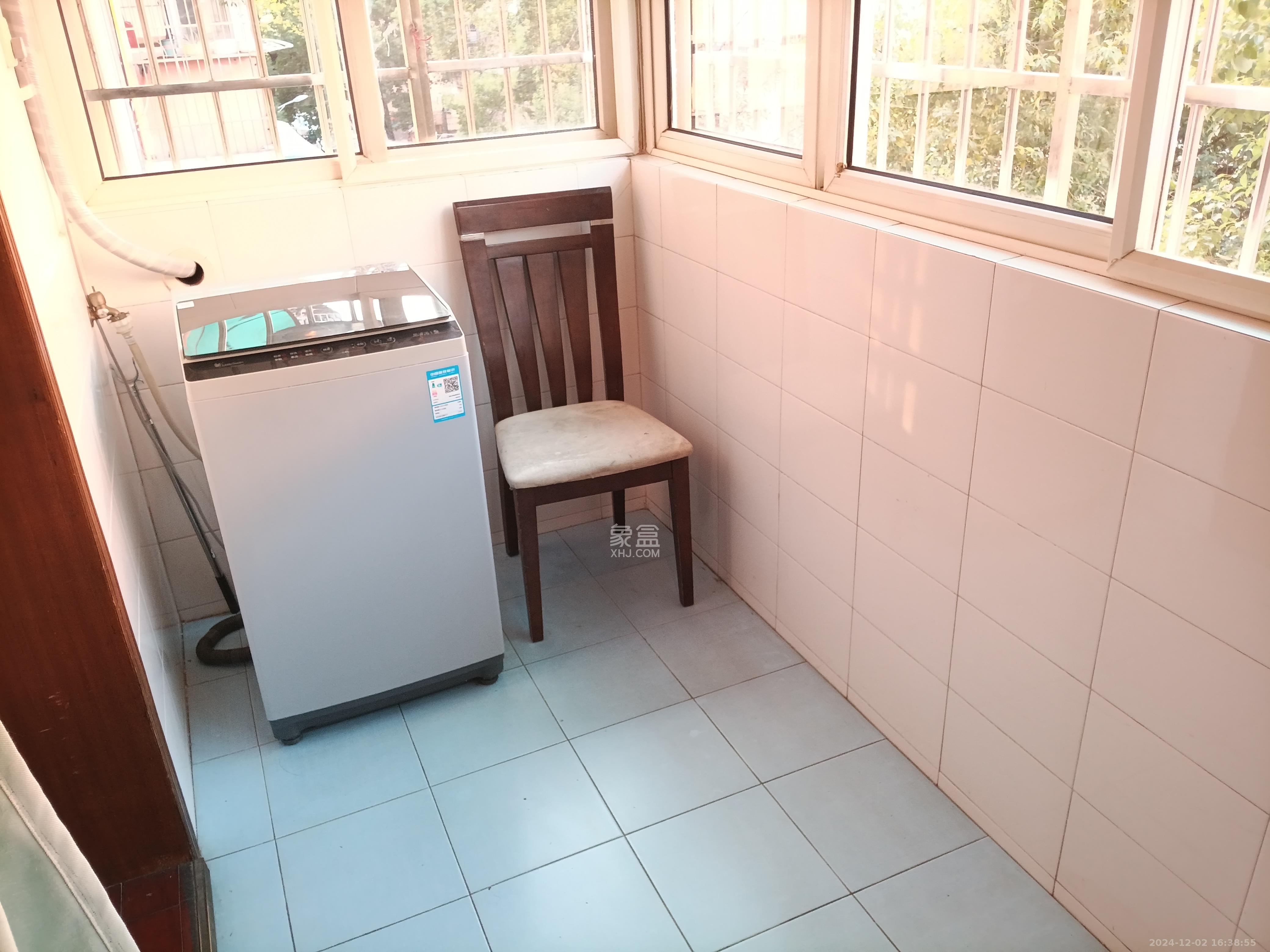 富绿新村  3室2厅2卫   1900.00元/月室内图
