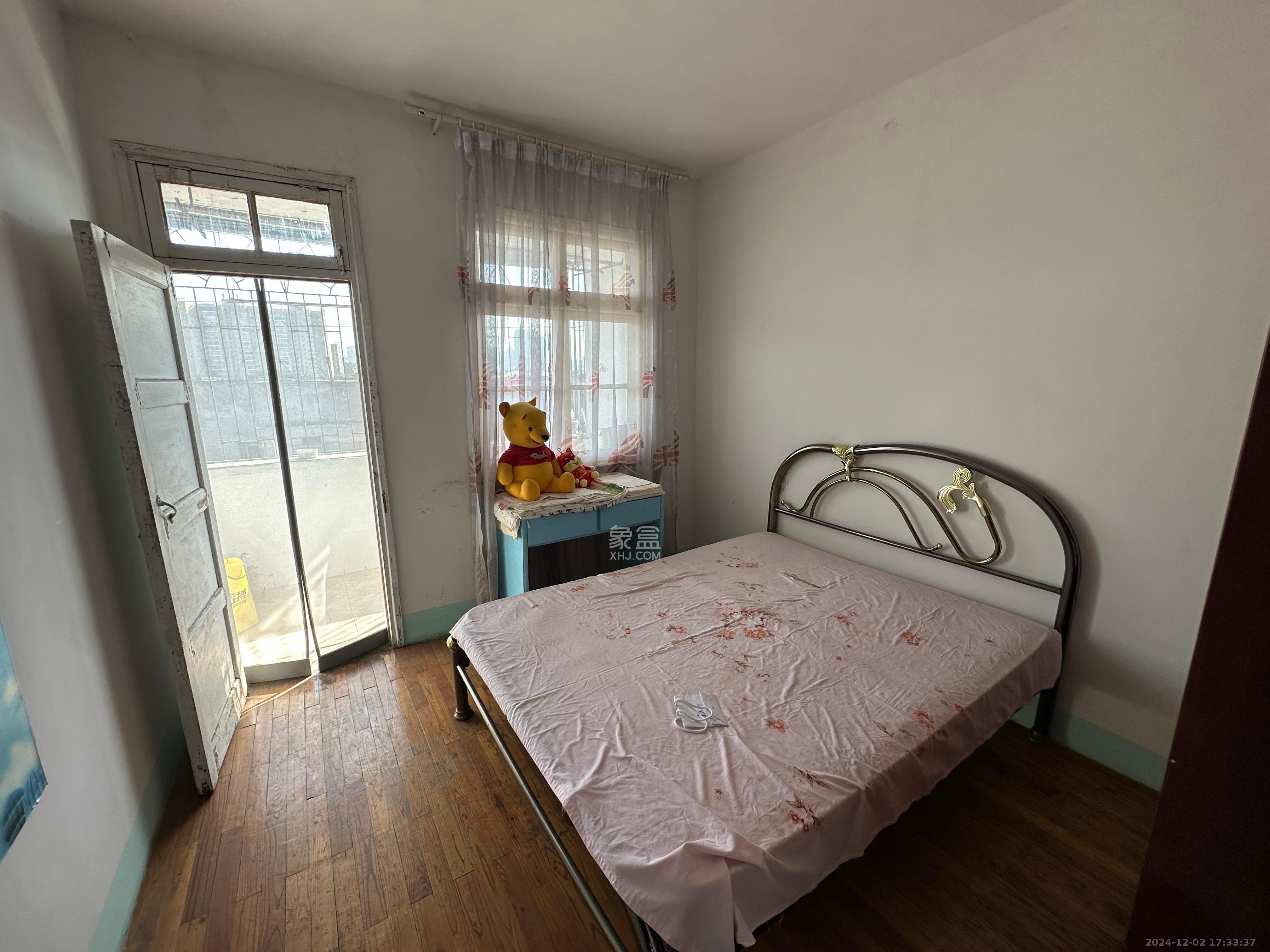 桔园小区1-8片 3室2厅1卫 1300.0元/月 桔园小区1-8片 3室2厅1卫 1300.0元/月室内图