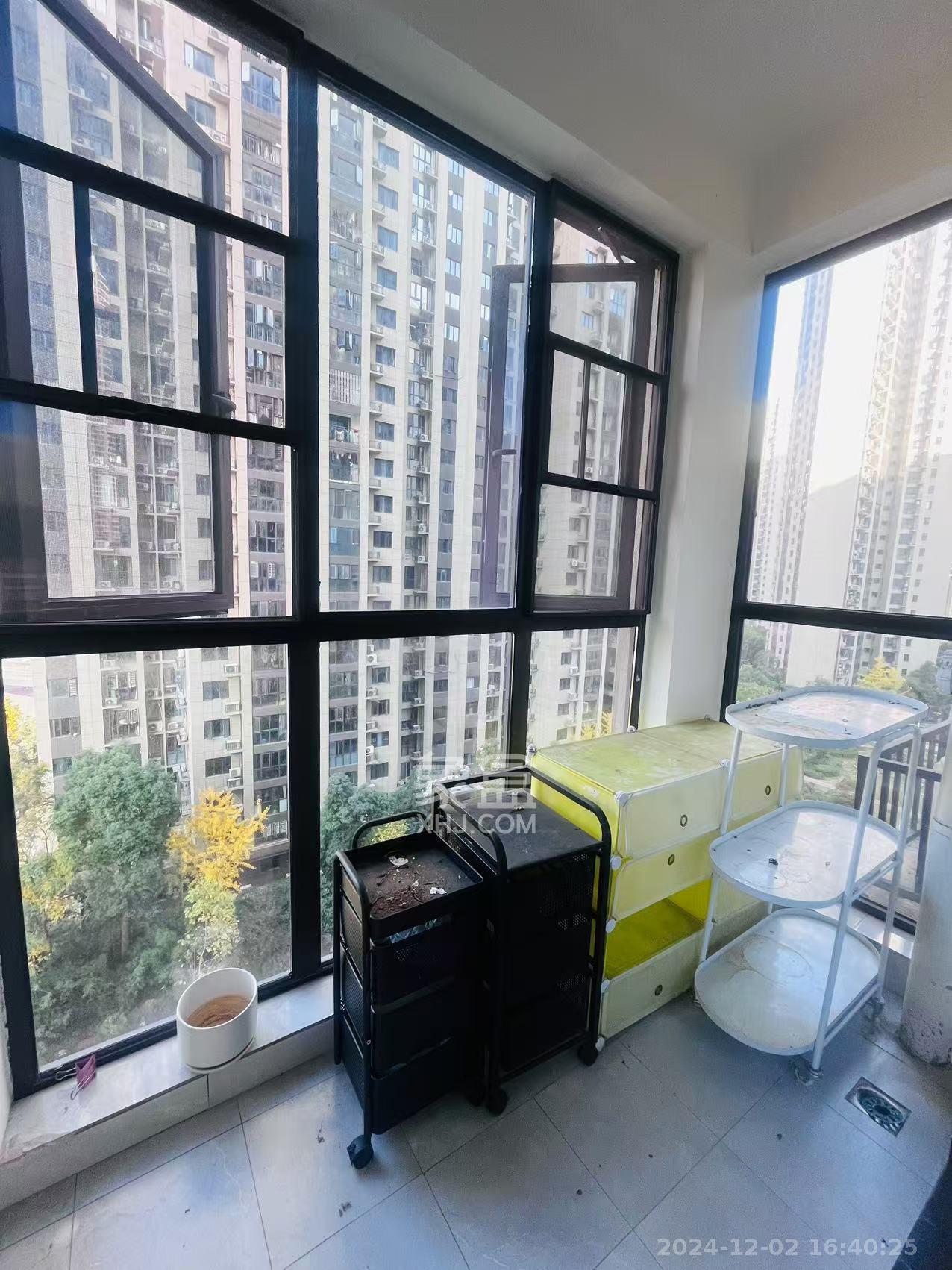 中国铁建梅溪青秀二期  4室2厅2卫    3400.0元/月室内图