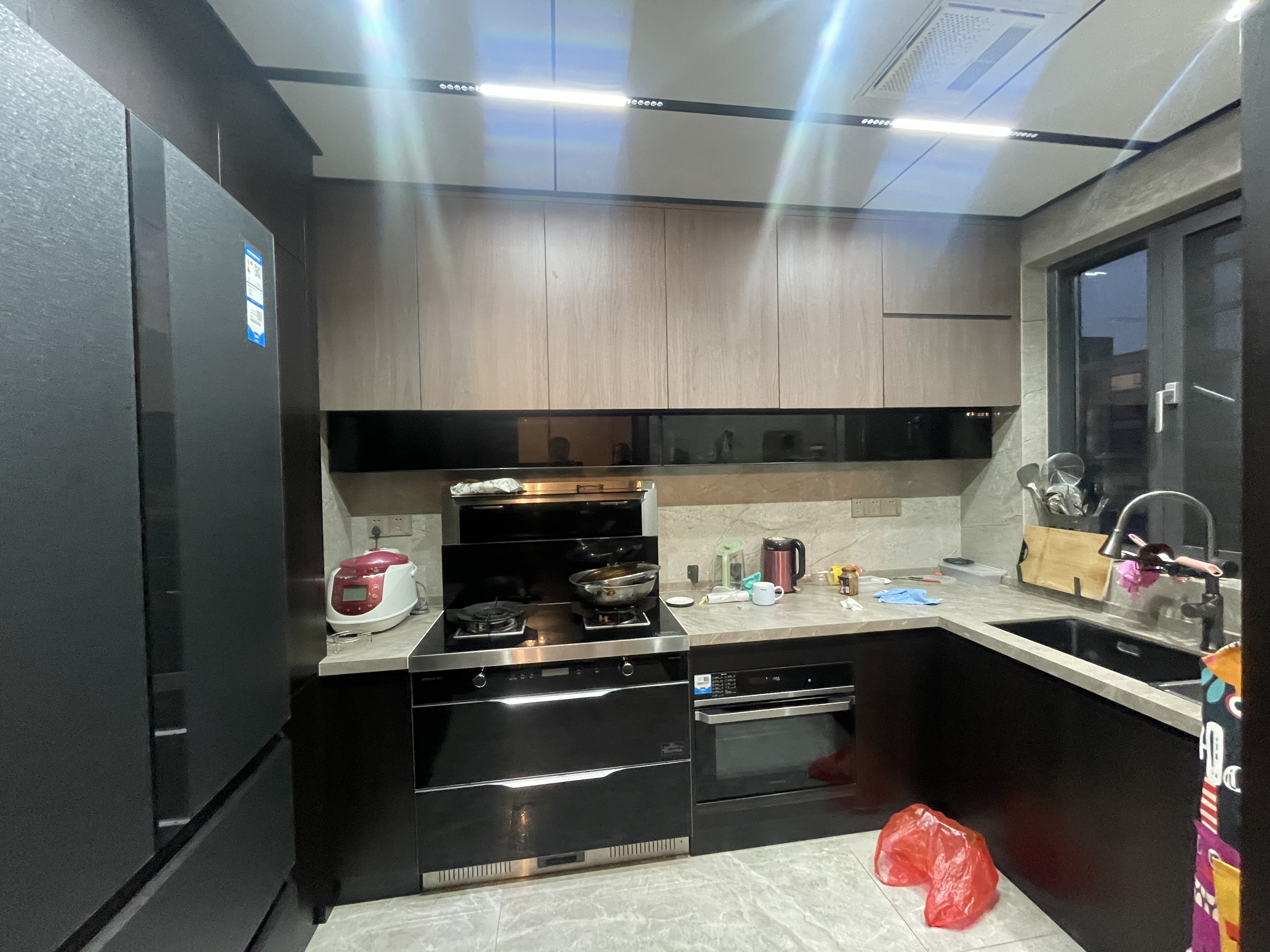 宁邦中心(二期公园里)  6室2厅2卫    168.0万 宁邦中心(二期公园里)  6室2厅2卫    168.0万客厅