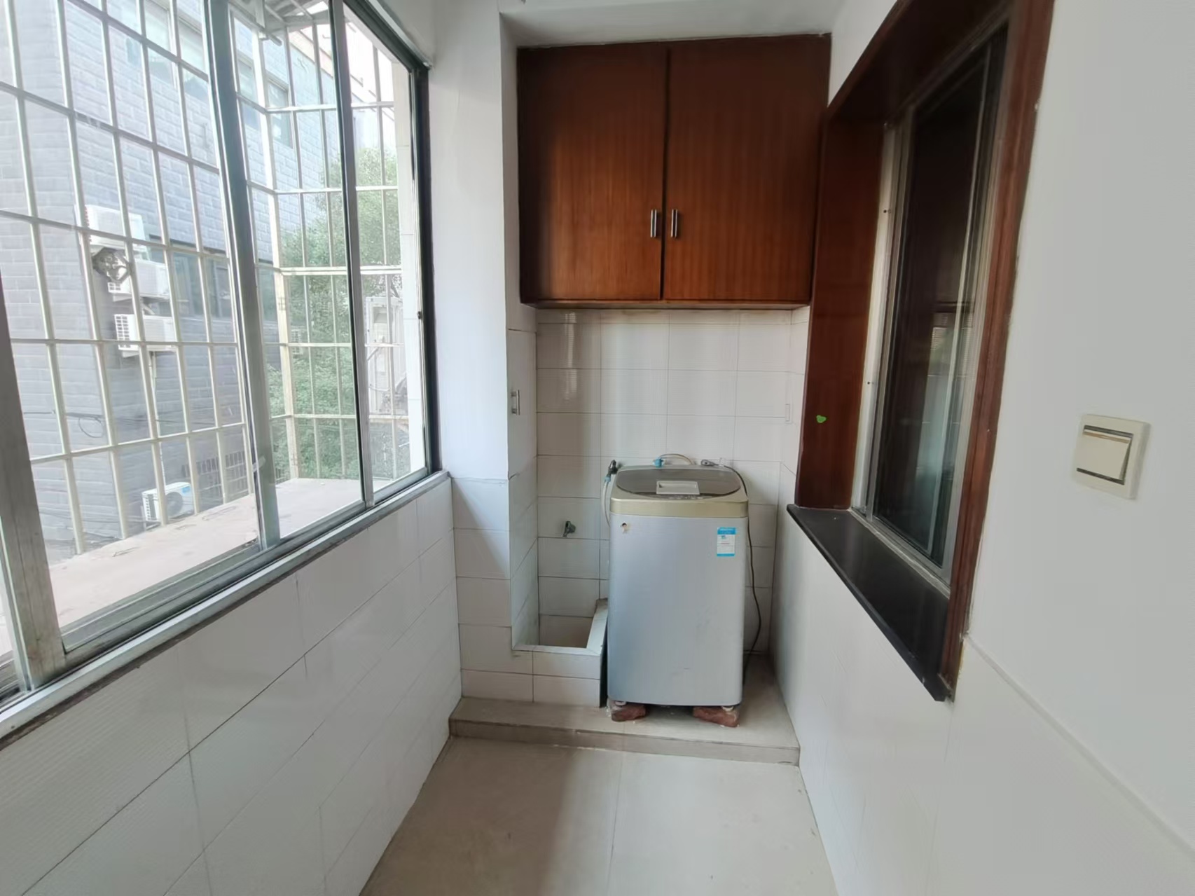 娄星区散盘 3室2厅1卫 45.0万 娄星区散盘 3室2厅1卫 45.0万客厅