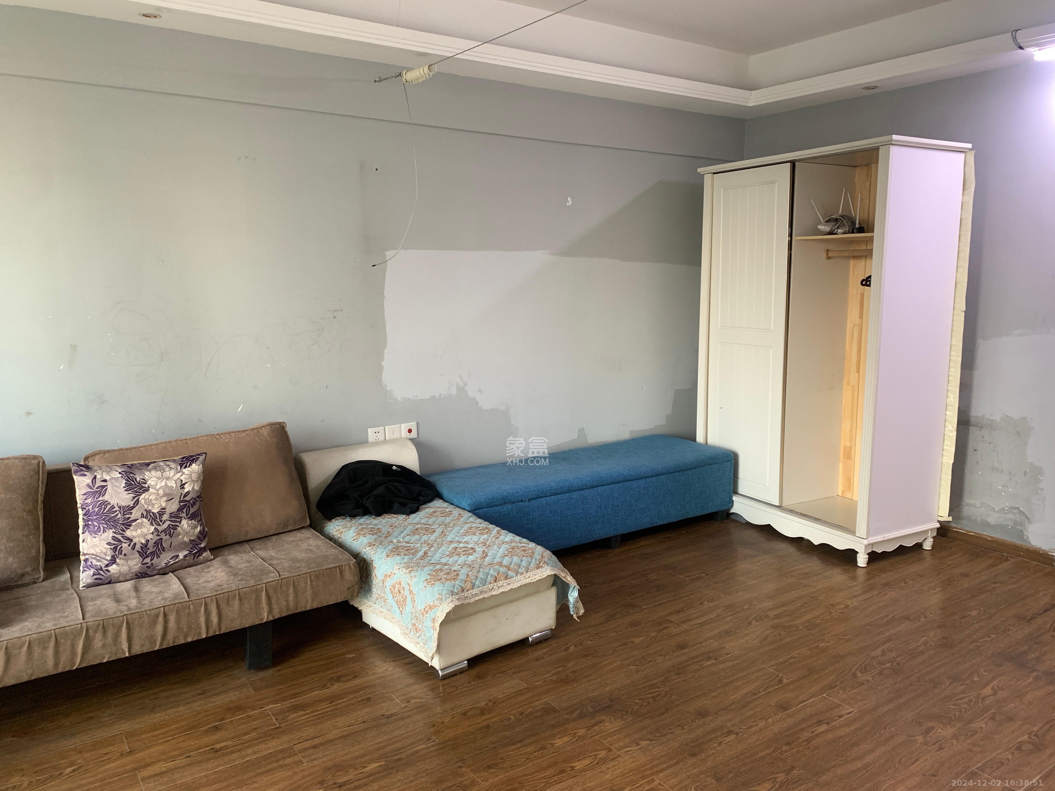 德思勤城市广场(宝格丽公寓) 1室1厅1卫 1800.0元/月 德思勤城市广场(宝格丽公寓) 1室1厅1卫 1800.0元/月室内图