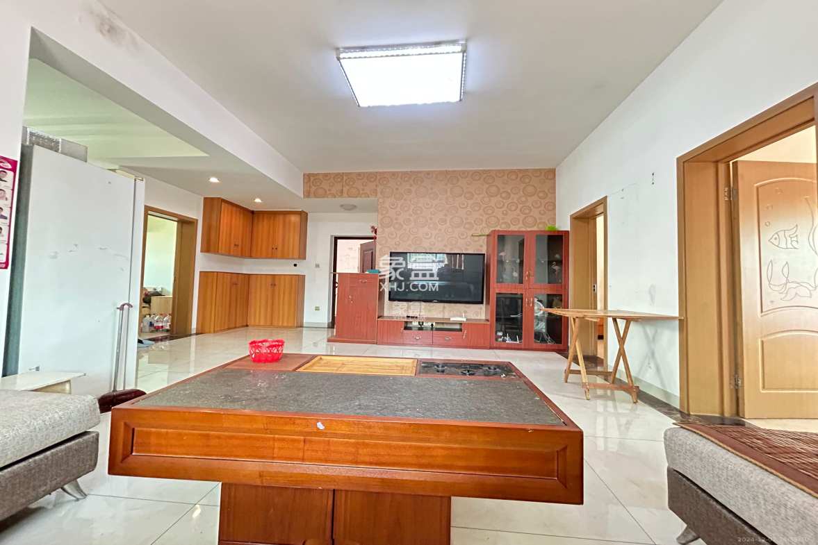 中南汽车世界 3室2厅2卫 1200.0元/月 中南汽车世界 3室2厅2卫 1200.0元/月室内图