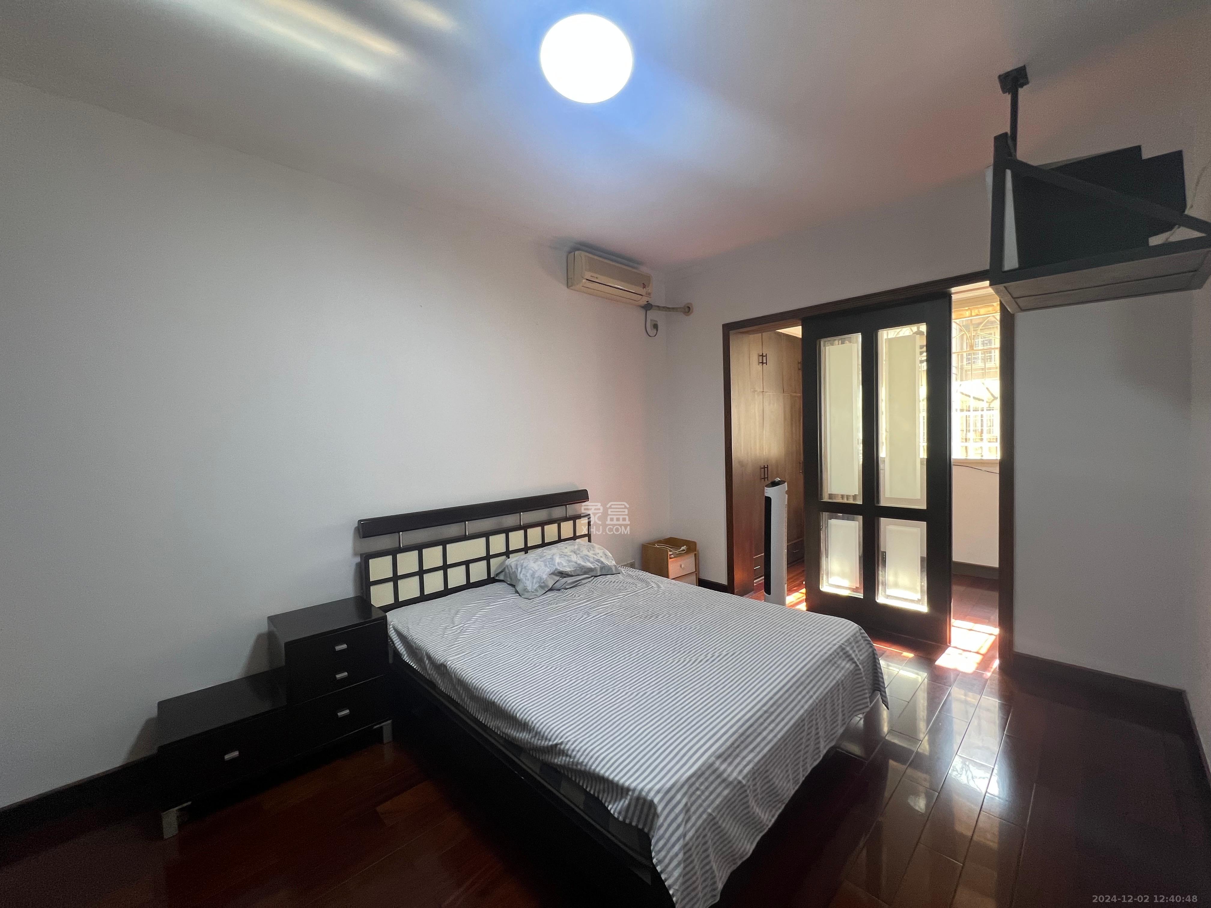 荷花园电信宿舍(天辰荷花苑)  2室1厅1卫    2100.0元/月 荷花园电信宿舍(天辰荷花苑)  2室1厅1卫    2100.0元/月室内图