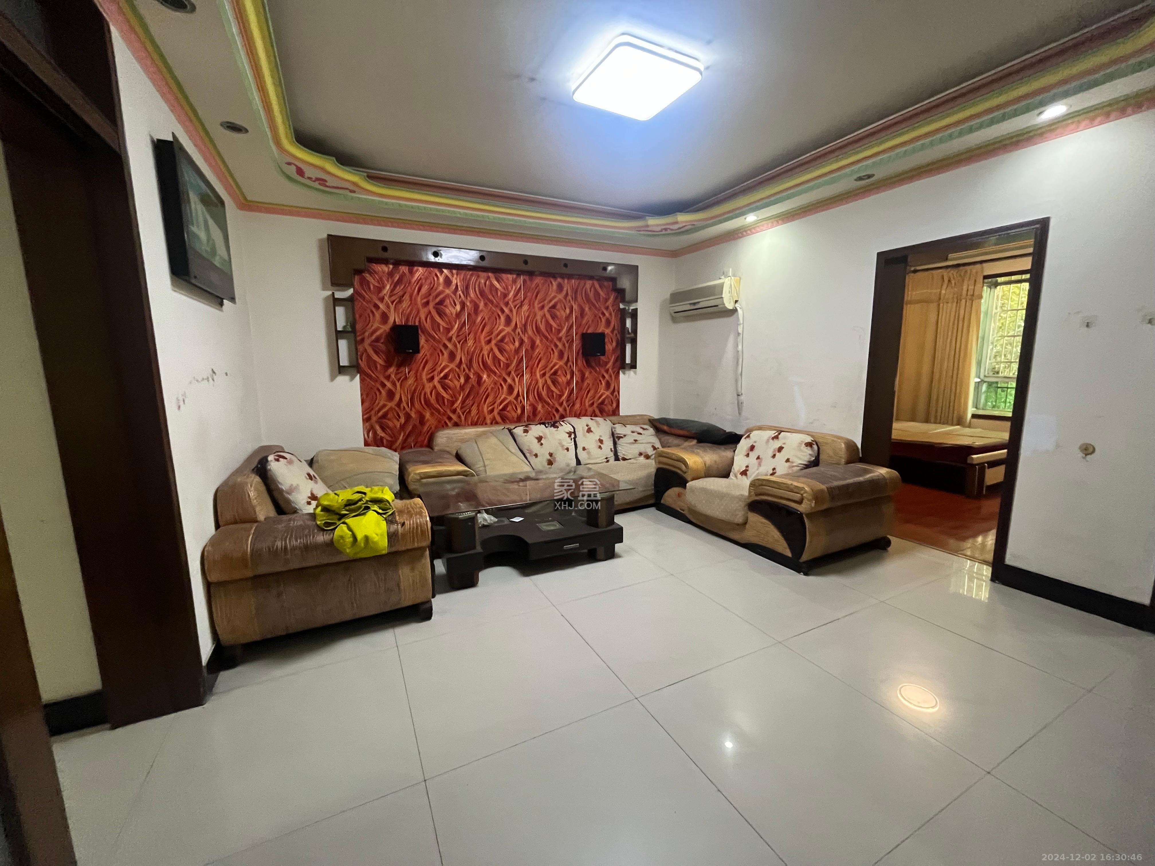 中南汽车世界 2室2厅1卫 1200.0元/月 中南汽车世界 2室2厅1卫 1200.0元/月室内图