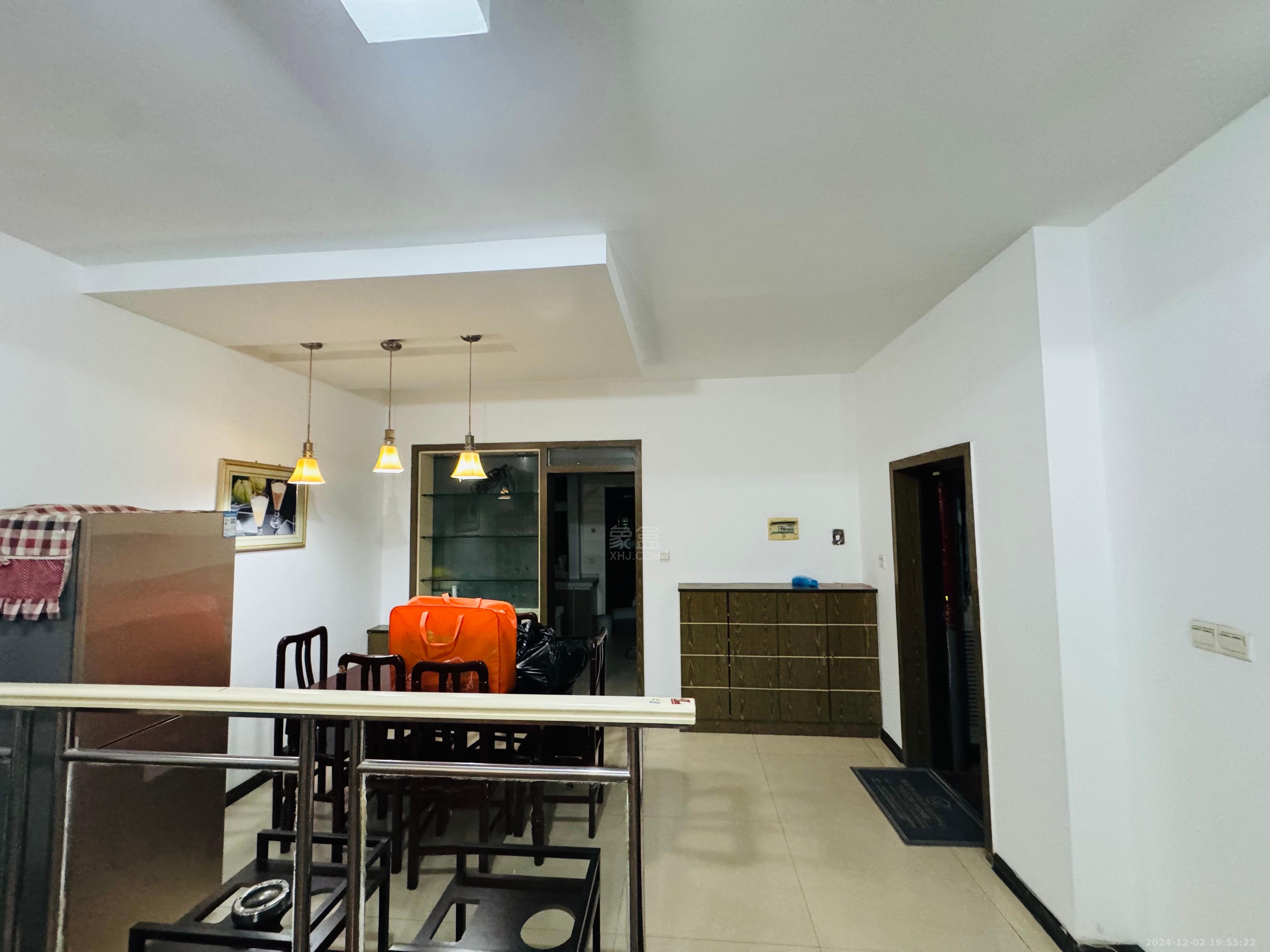 学林雅苑 4室2厅2卫 2000.0元/月 学林雅苑 4室2厅2卫 2000.0元/月室内图