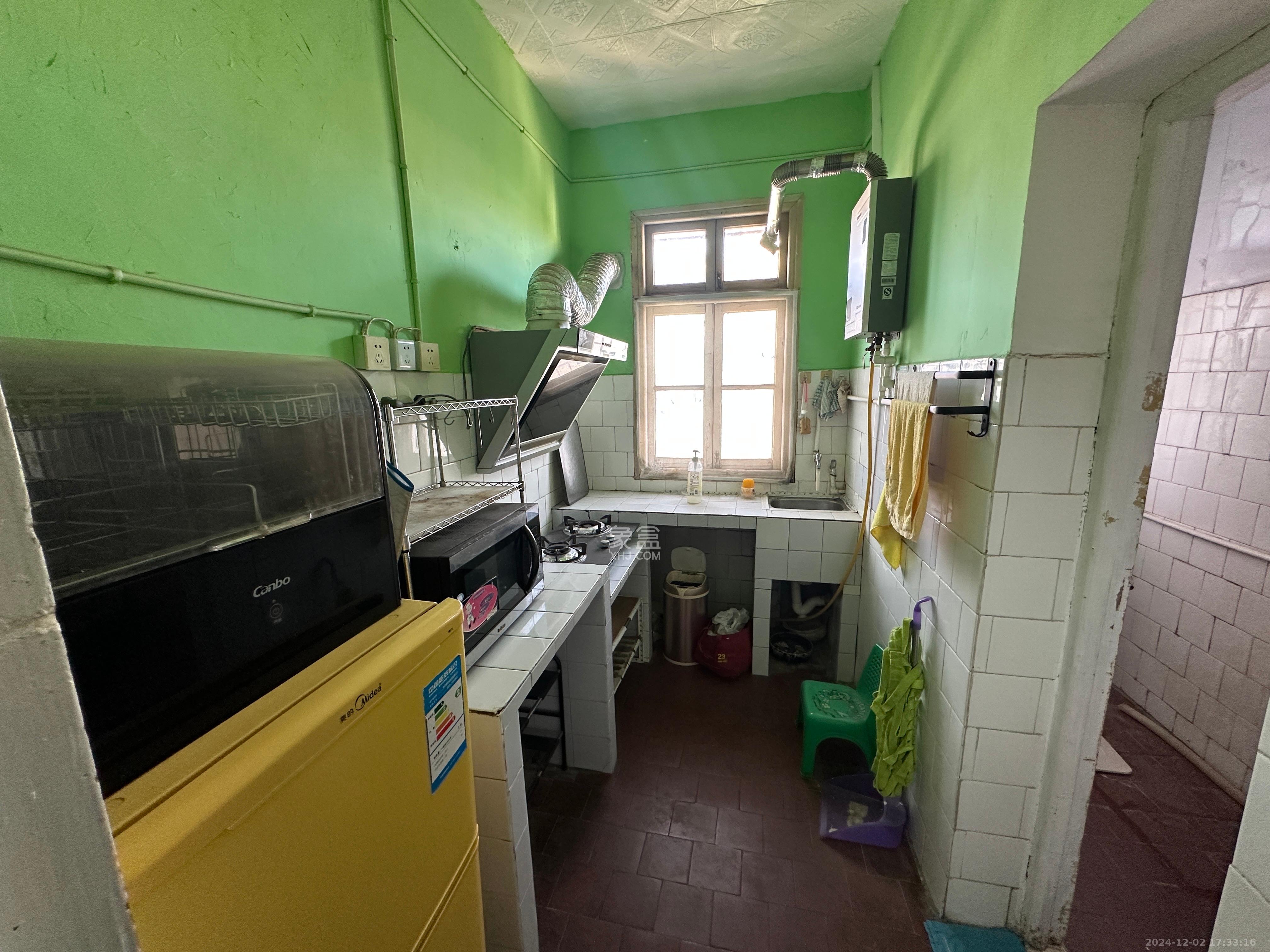 桔园小区1-8片 3室2厅1卫 1300.0元/月 桔园小区1-8片 3室2厅1卫 1300.0元/月室内图