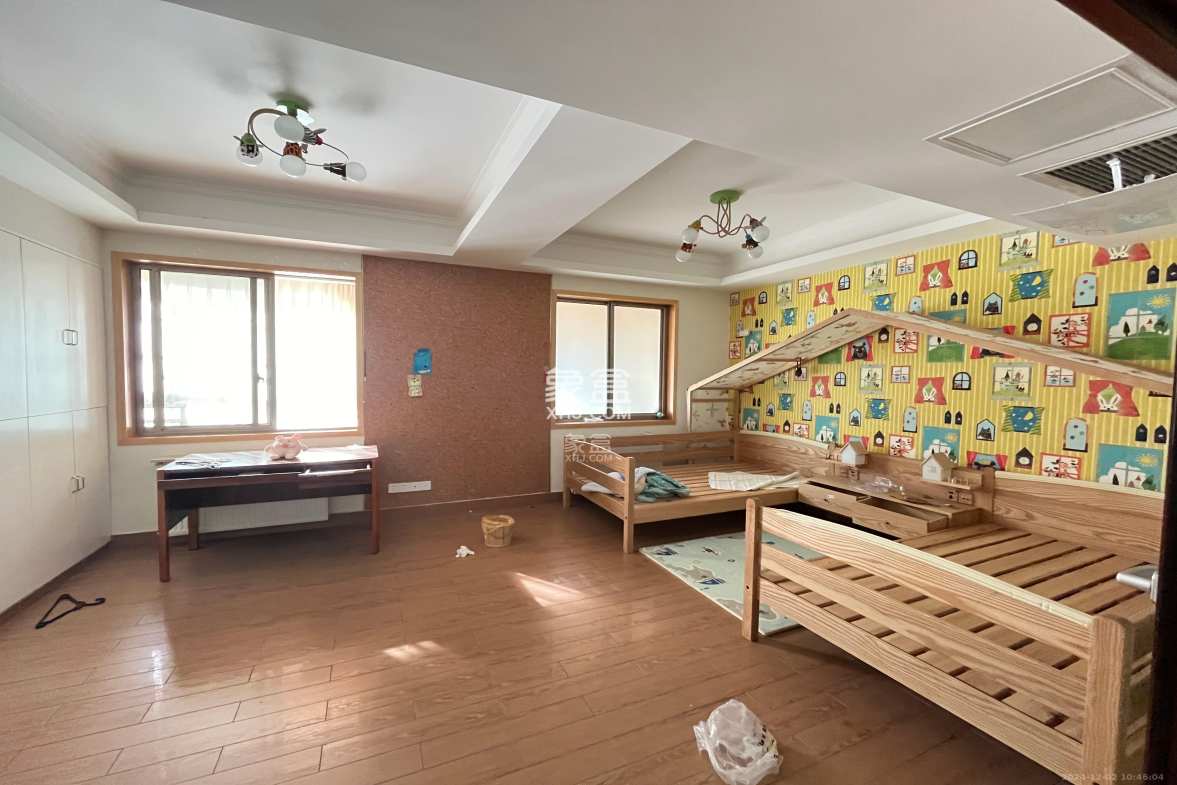 鑫源公寓 4室2厅1卫 5500.0元/月 鑫源公寓 4室2厅1卫 5500.0元/月室内图