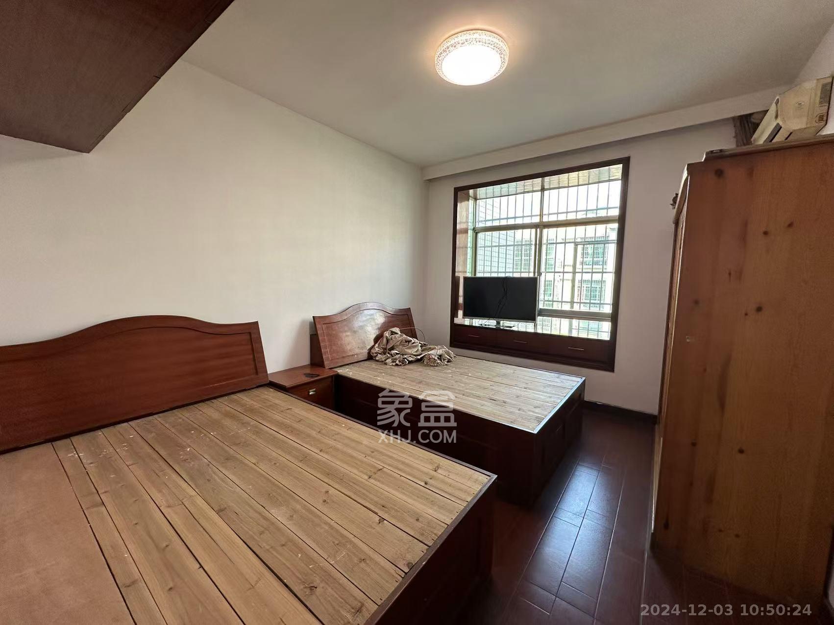 洞井一小区 1室0厅0卫 1700.0元/月 洞井一小区 1室0厅0卫 1700.0元/月室内图