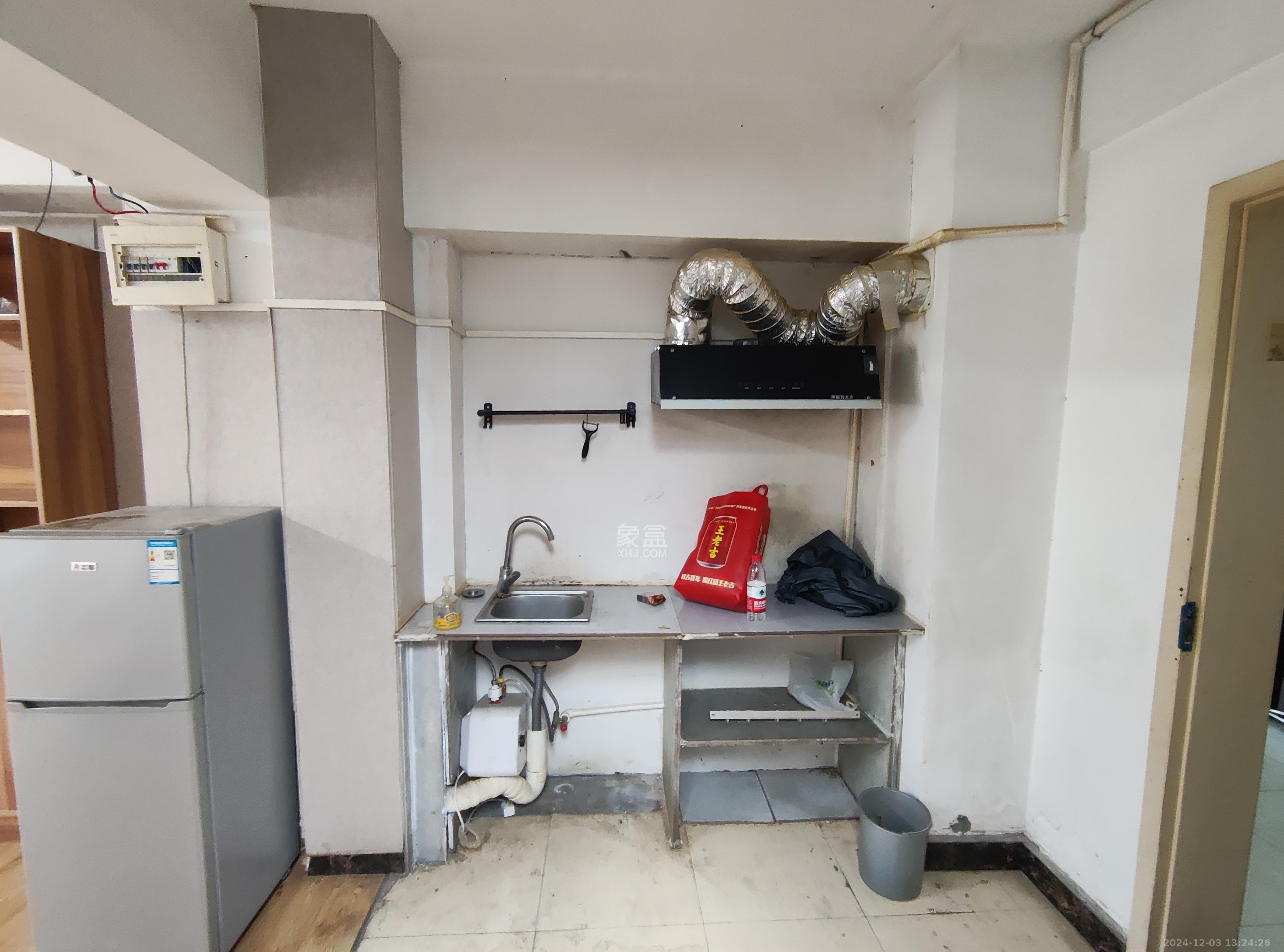 金港湾 1室0厅1卫 1500.0元/月 金港湾 1室0厅1卫 1500.0元/月室内图