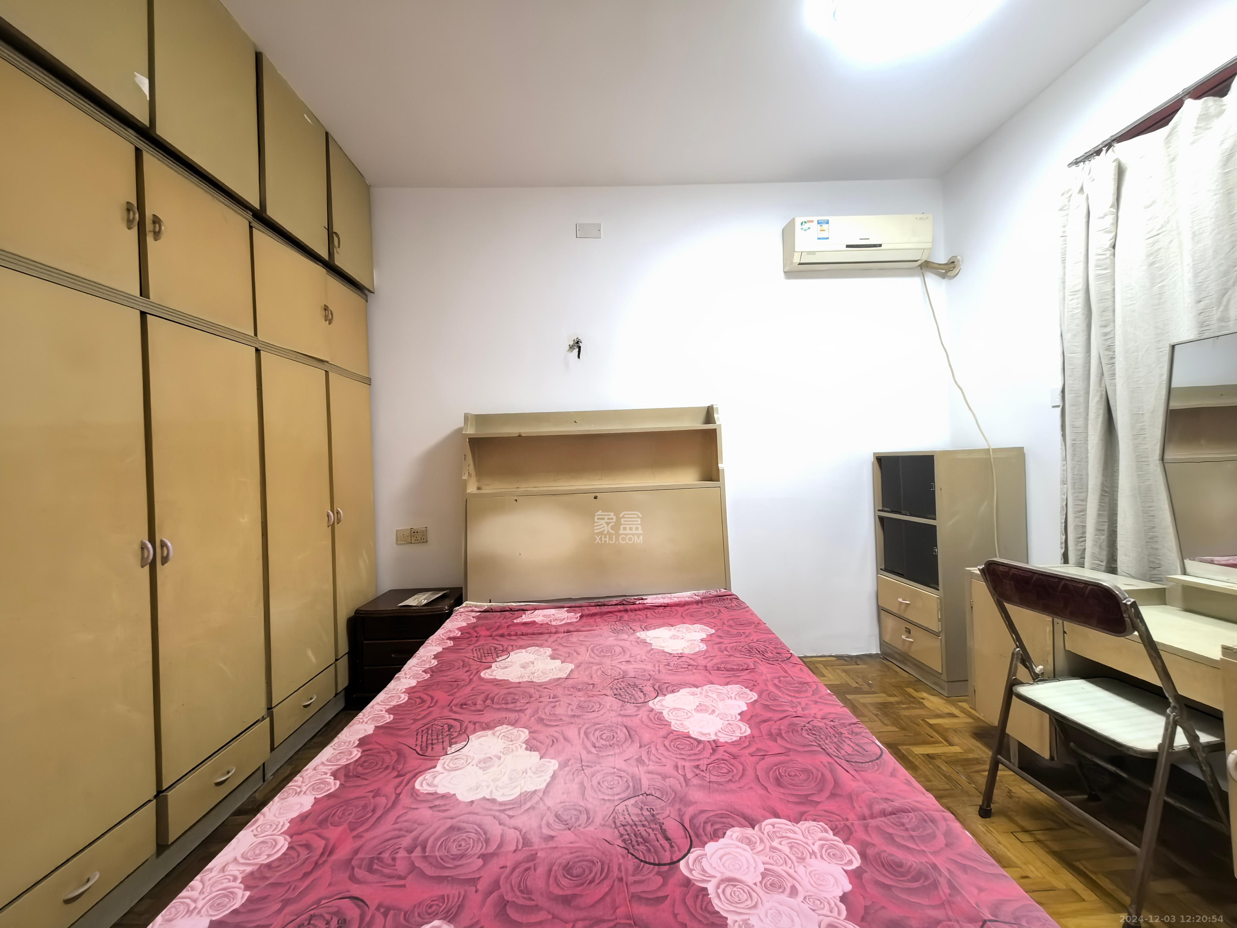 东风二村社区房  3室2厅1卫   1800.00元/月室内图