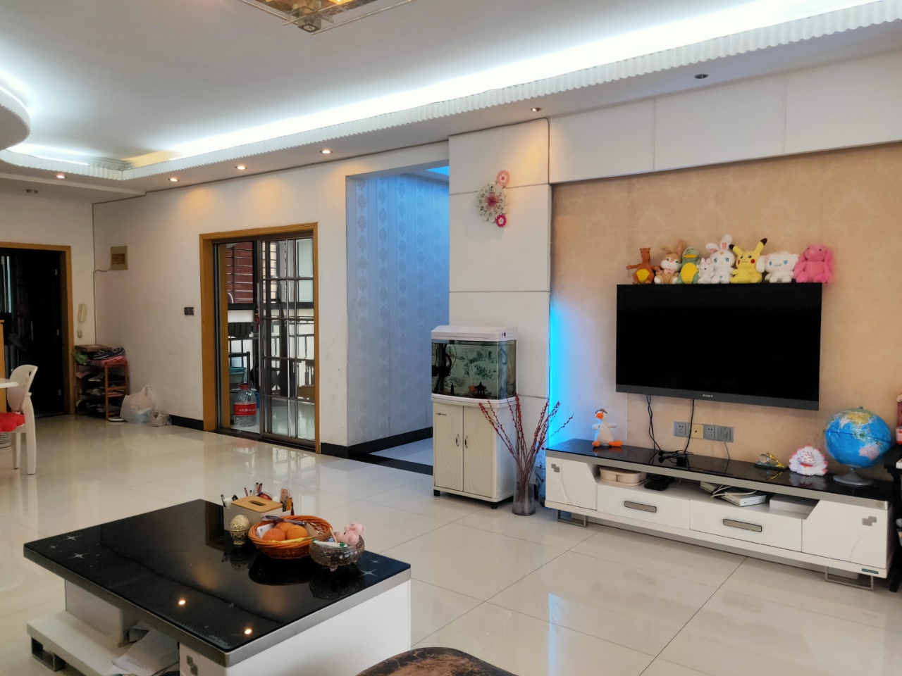 中天国际花园 3室2厅2卫 59.8万 中天国际花园 3室2厅2卫 59.8万客厅