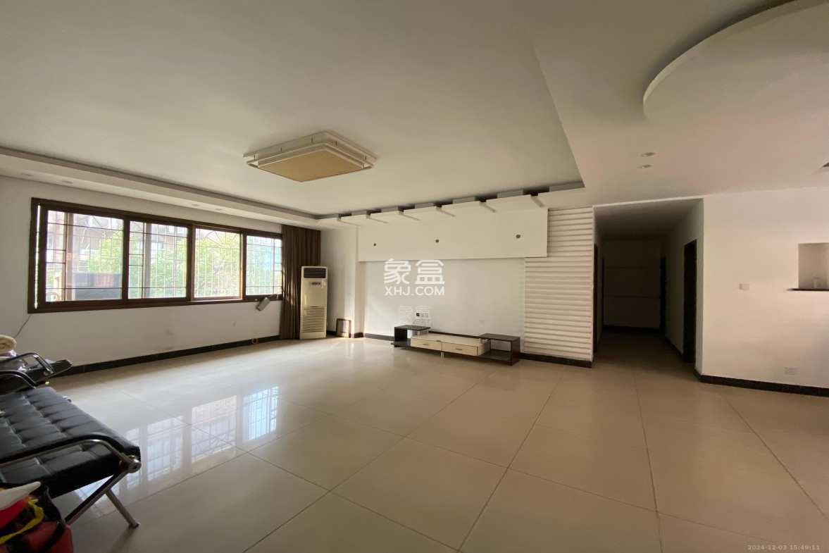 株洲长江北路阳光花园 5室2厅2卫 2400.0元/月 株洲长江北路阳光花园 5室2厅2卫 2400.0元/月室内图