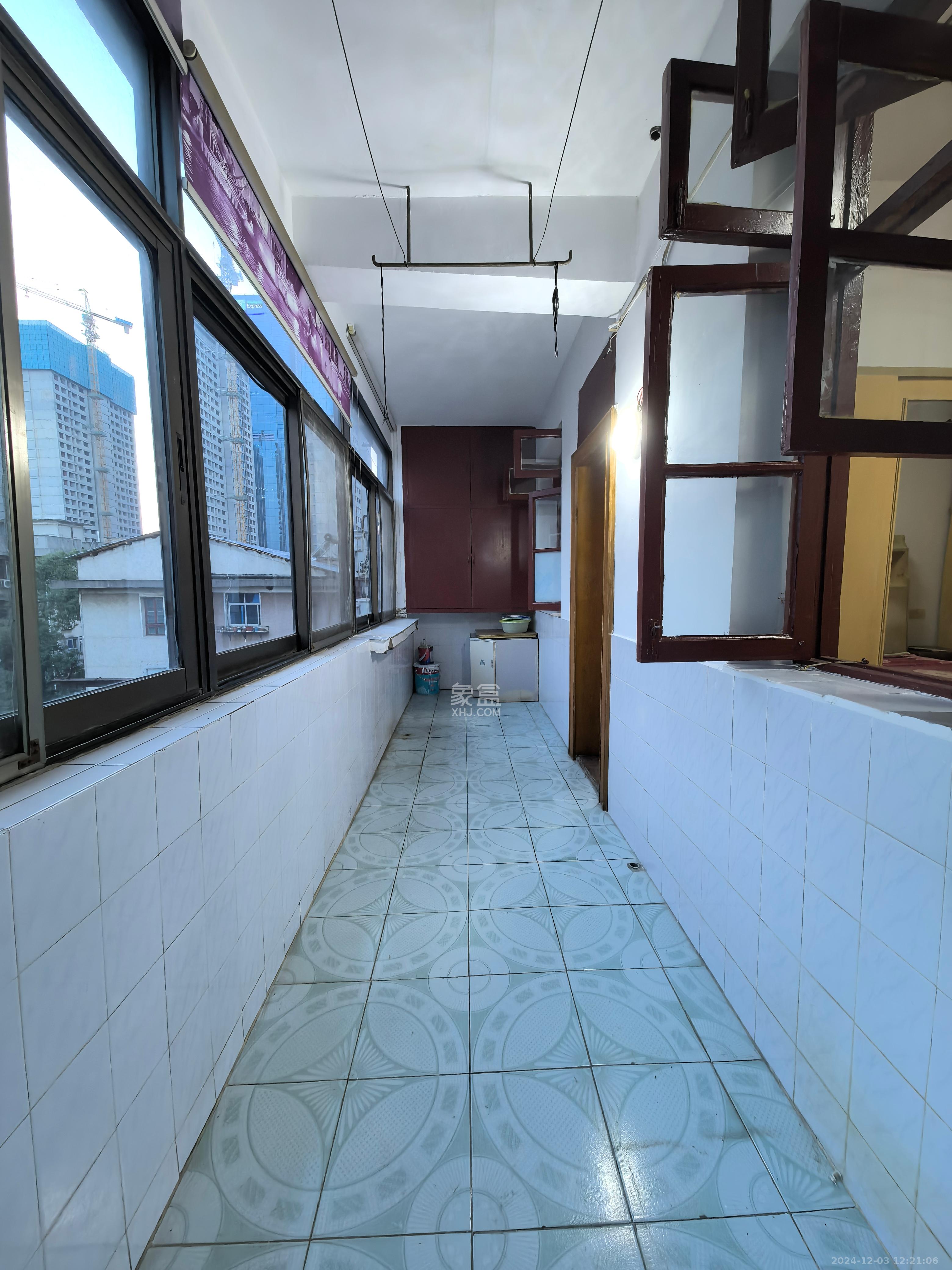 东风二村社区房  3室2厅1卫   1800.00元/月室内图