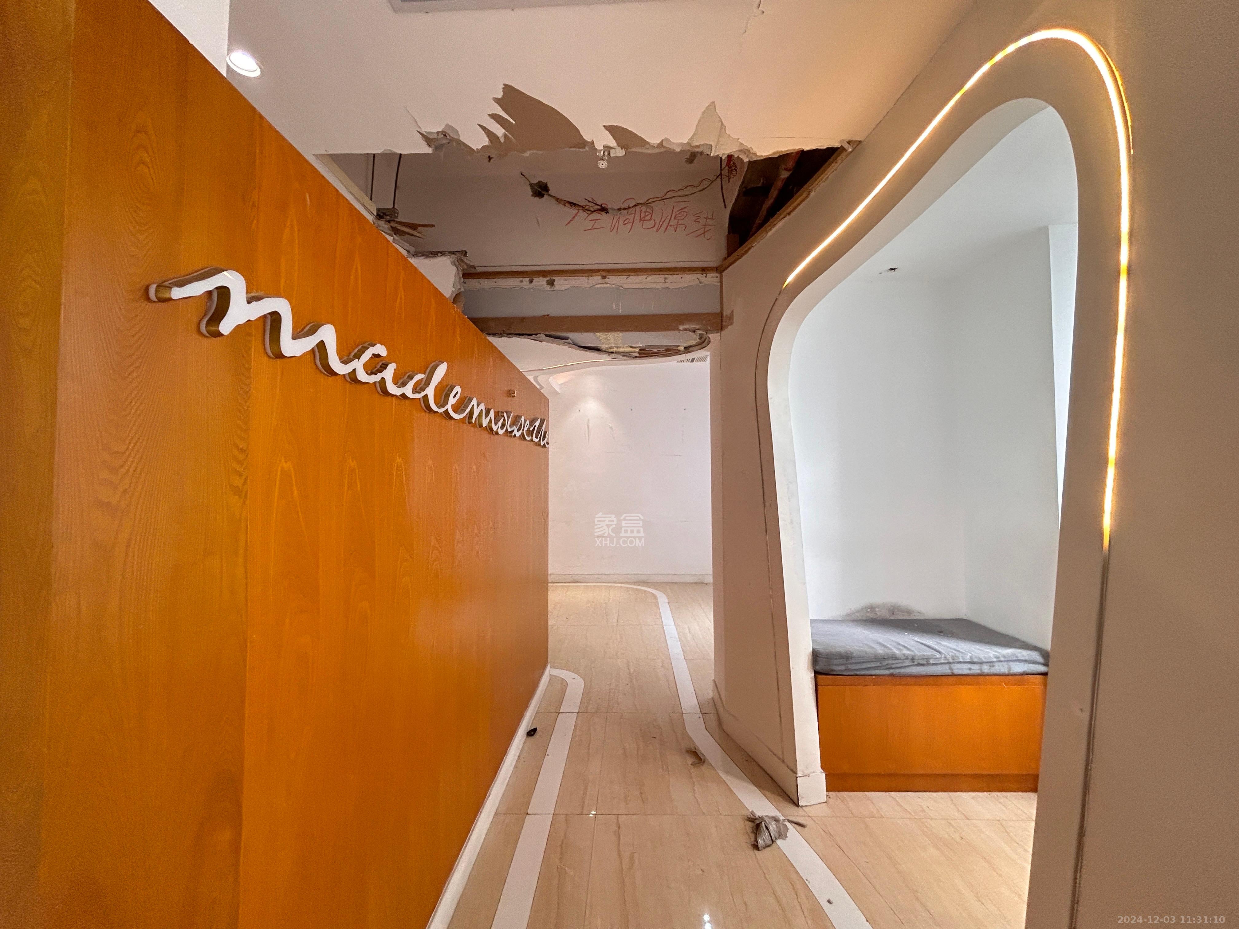 阳光锦城 5室2厅2卫 6000.0元/月 阳光锦城 5室2厅2卫 6000.0元/月室内图