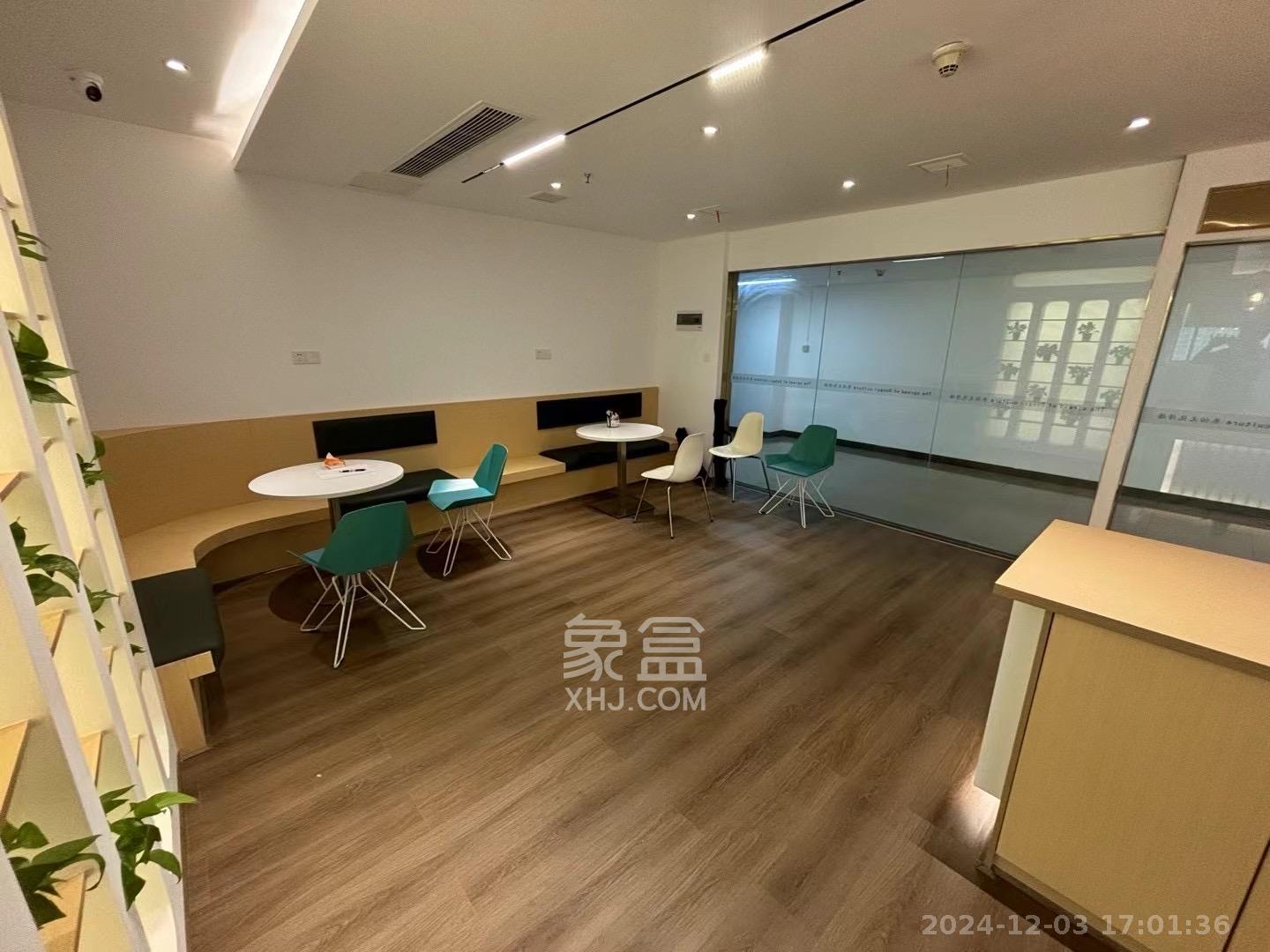 湖南平和堂商贸大厦 5室2厅1卫 30000.0元/月 湖南平和堂商贸大厦 5室2厅1卫 30000.0元/月室内图