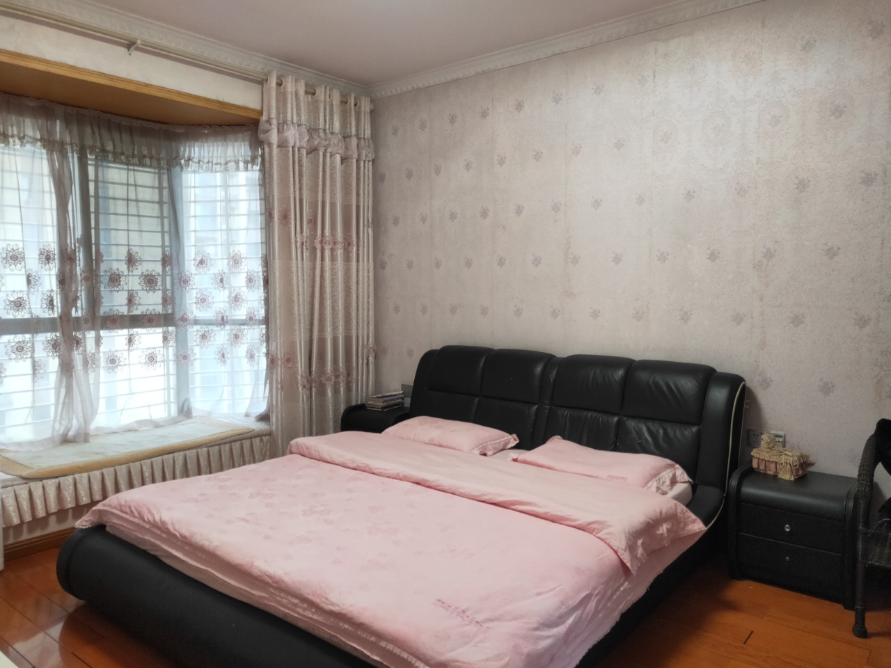 中天国际花园 3室2厅2卫 59.8万 中天国际花园 3室2厅2卫 59.8万客厅