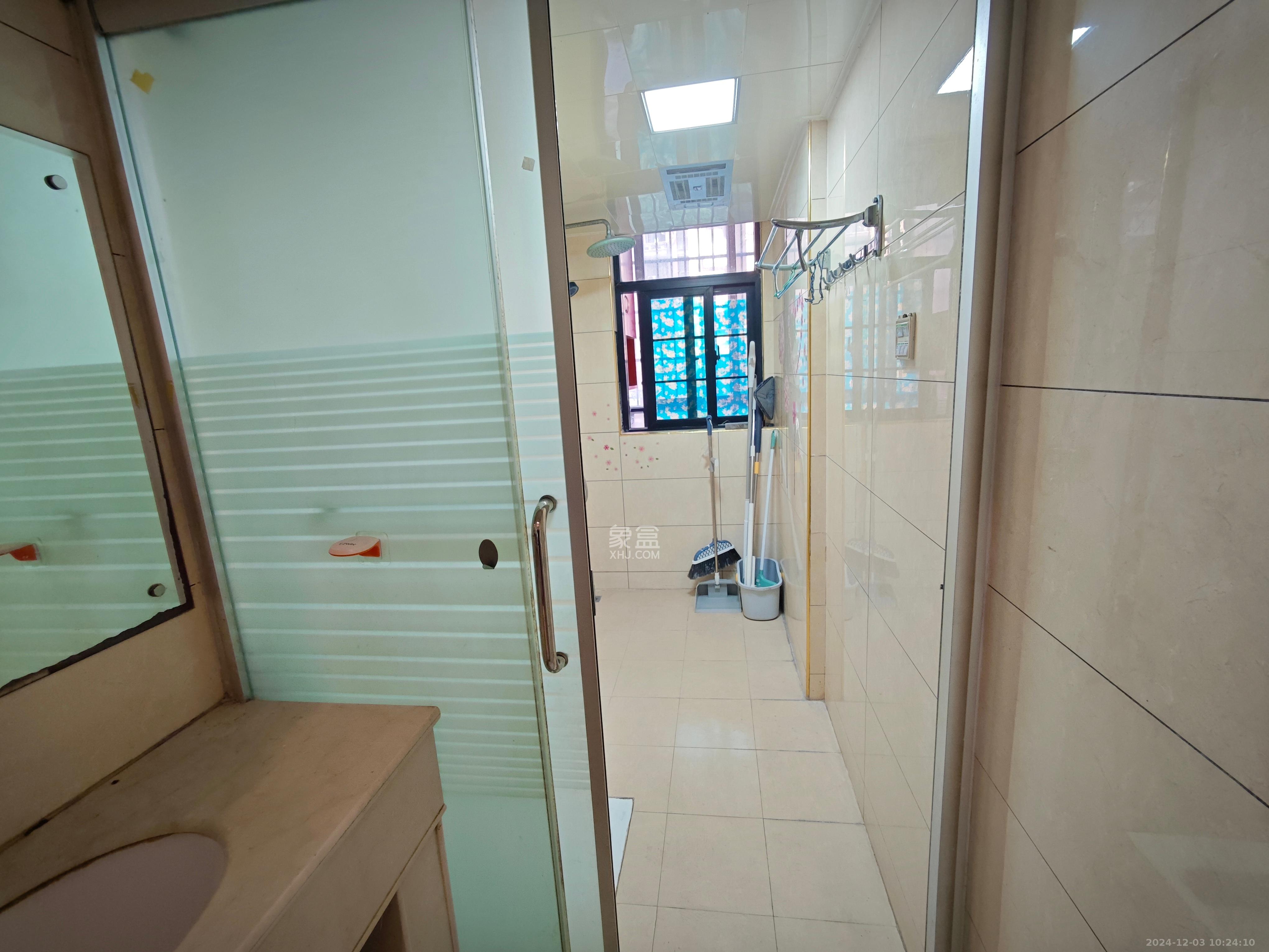 沁园春御院 3室2厅2卫 3500.0元/月 沁园春御院 3室2厅2卫 3500.0元/月室内图