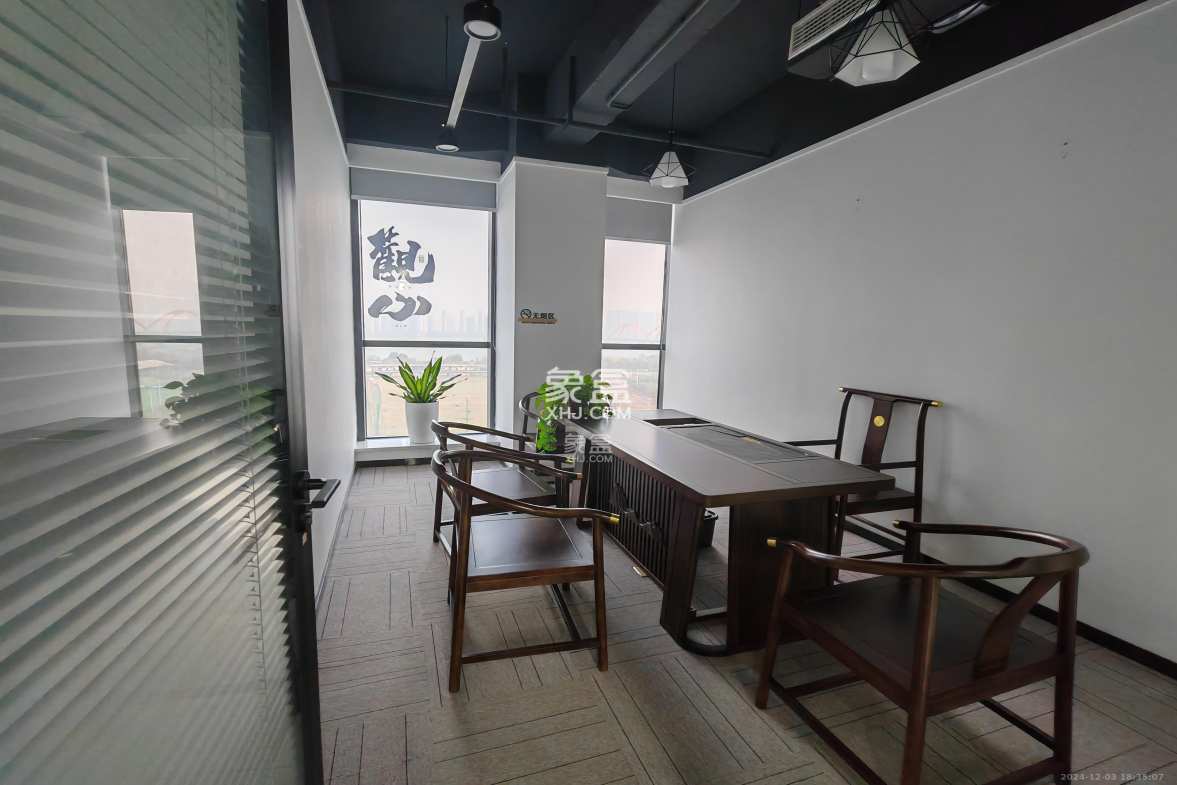 岳华新苑 1室1厅1卫 8000.0元/月 岳华新苑 1室1厅1卫 8000.0元/月室内图