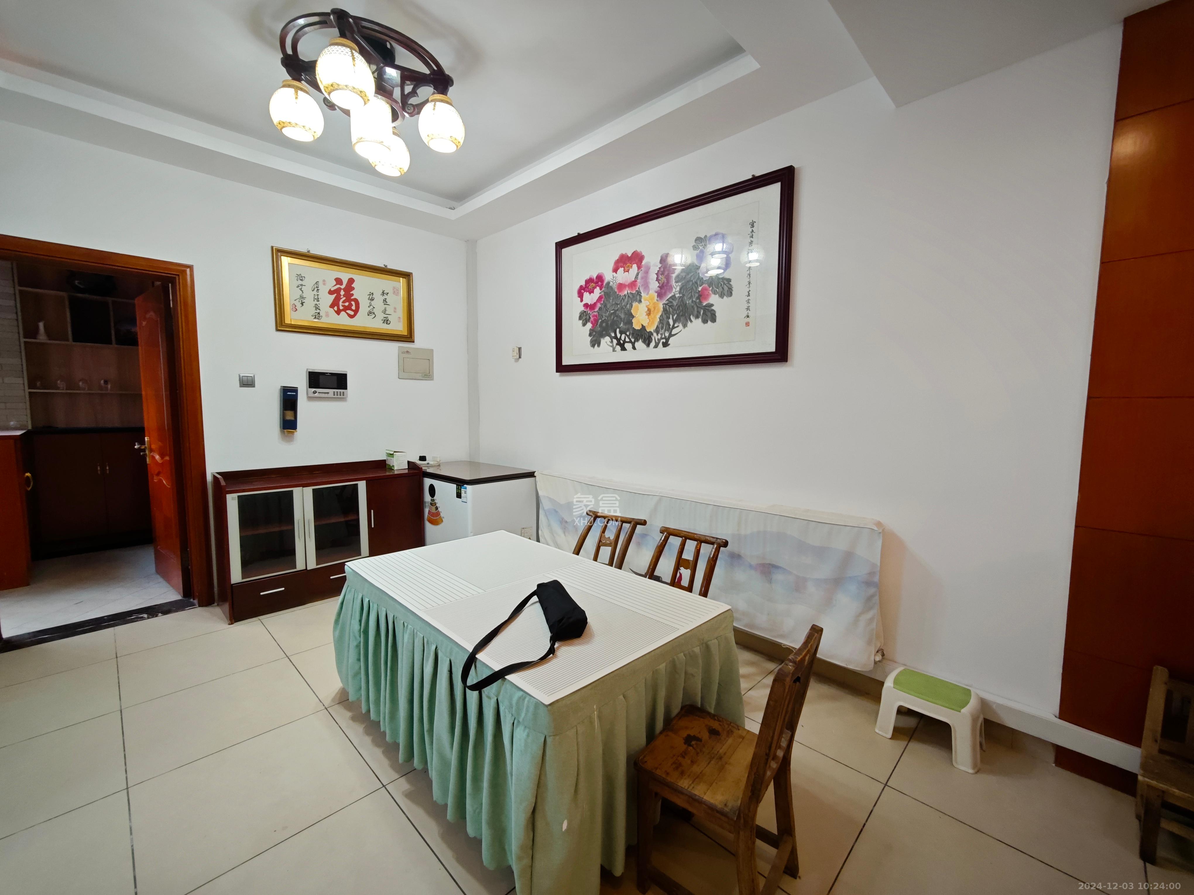 沁园春御院 3室2厅2卫 3500.0元/月 沁园春御院 3室2厅2卫 3500.0元/月室内图