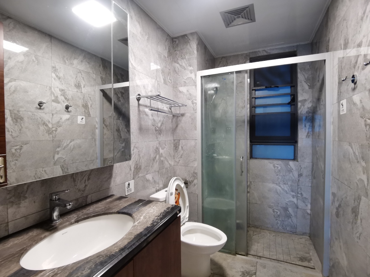 碧桂园滨海国际一期(2602地块)  3室2厅1卫    265.0万 碧桂园滨海国际一期(2602地块)  3室2厅1卫    265.0万客厅