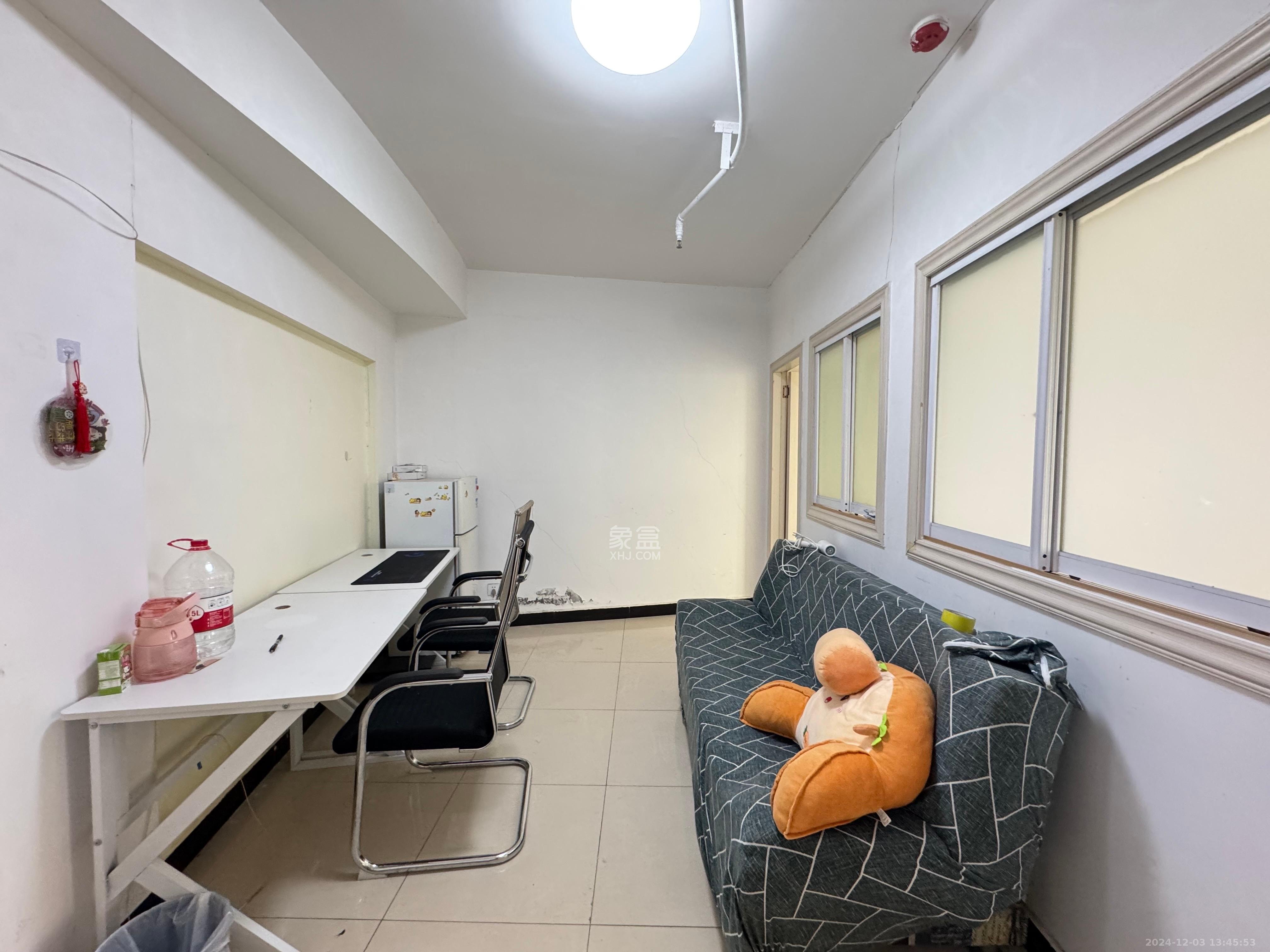 湖韵佳苑  2室2厅1卫   1600.00元/月室内图