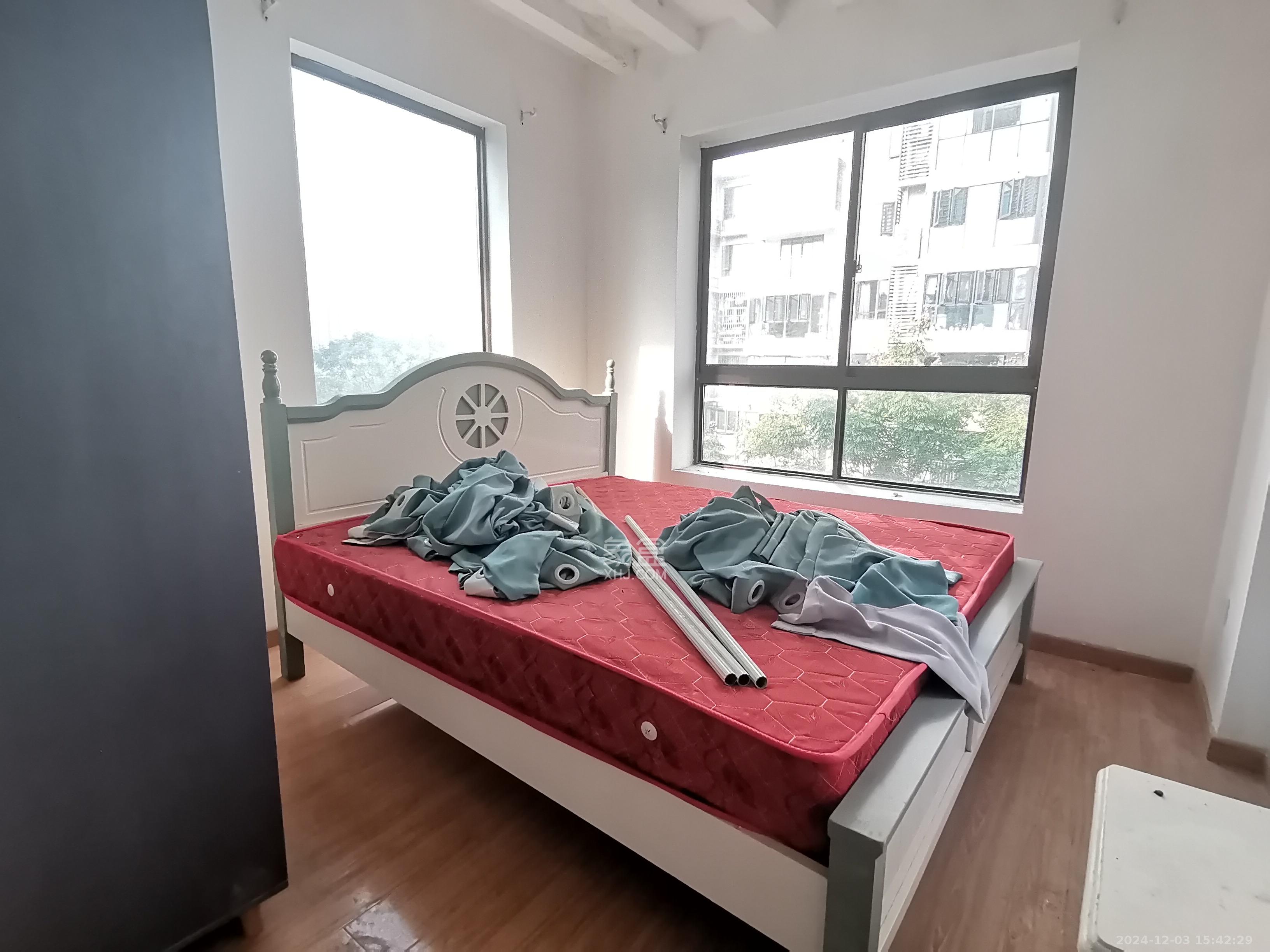 北大资源理想家园  4室2厅2卫    3500.0元/月 北大资源理想家园  4室2厅2卫    3500.0元/月室内图