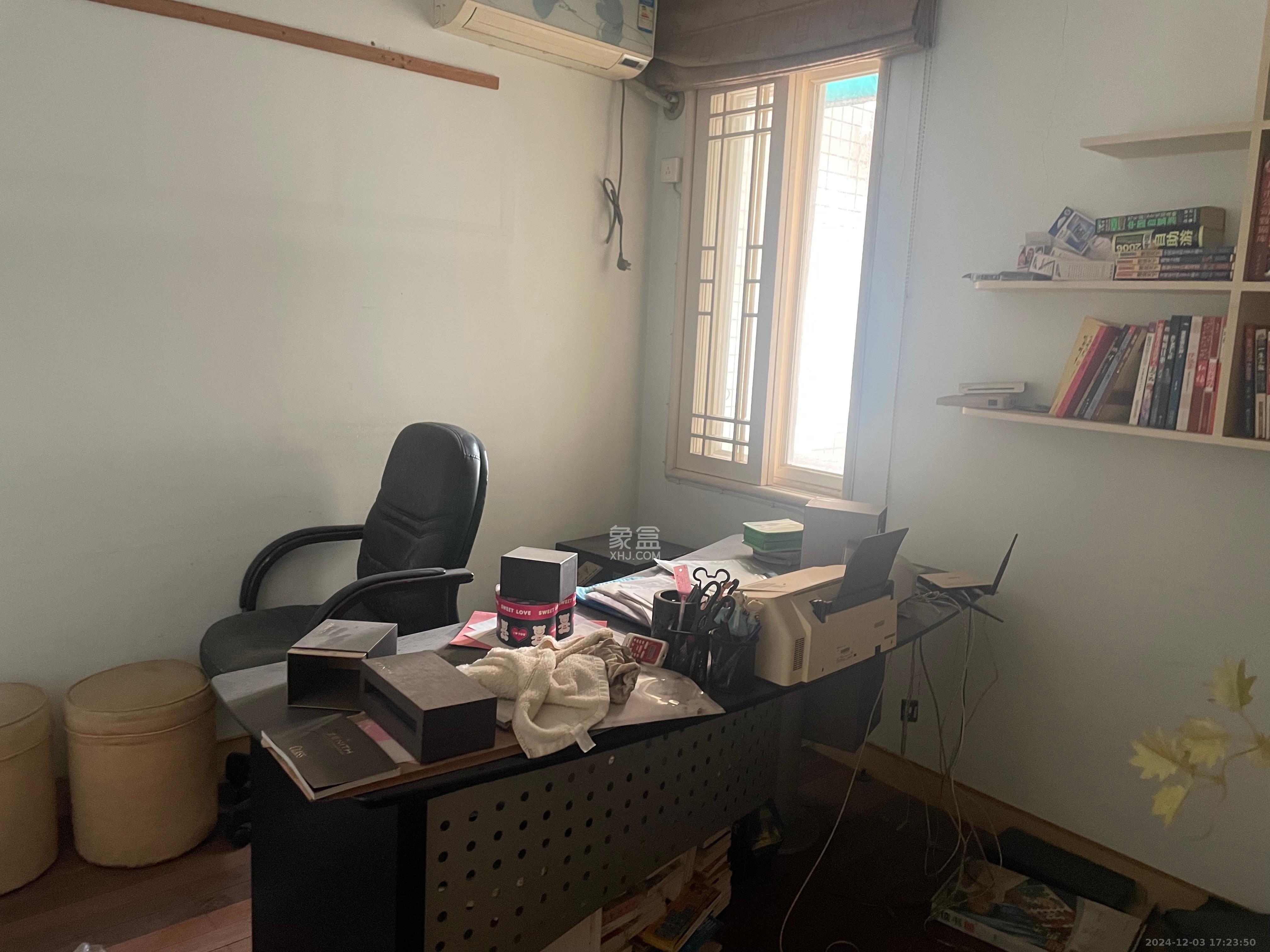 海华嘉园 6室2厅1卫 5000.0元/月 海华嘉园 6室2厅1卫 5000.0元/月室内图