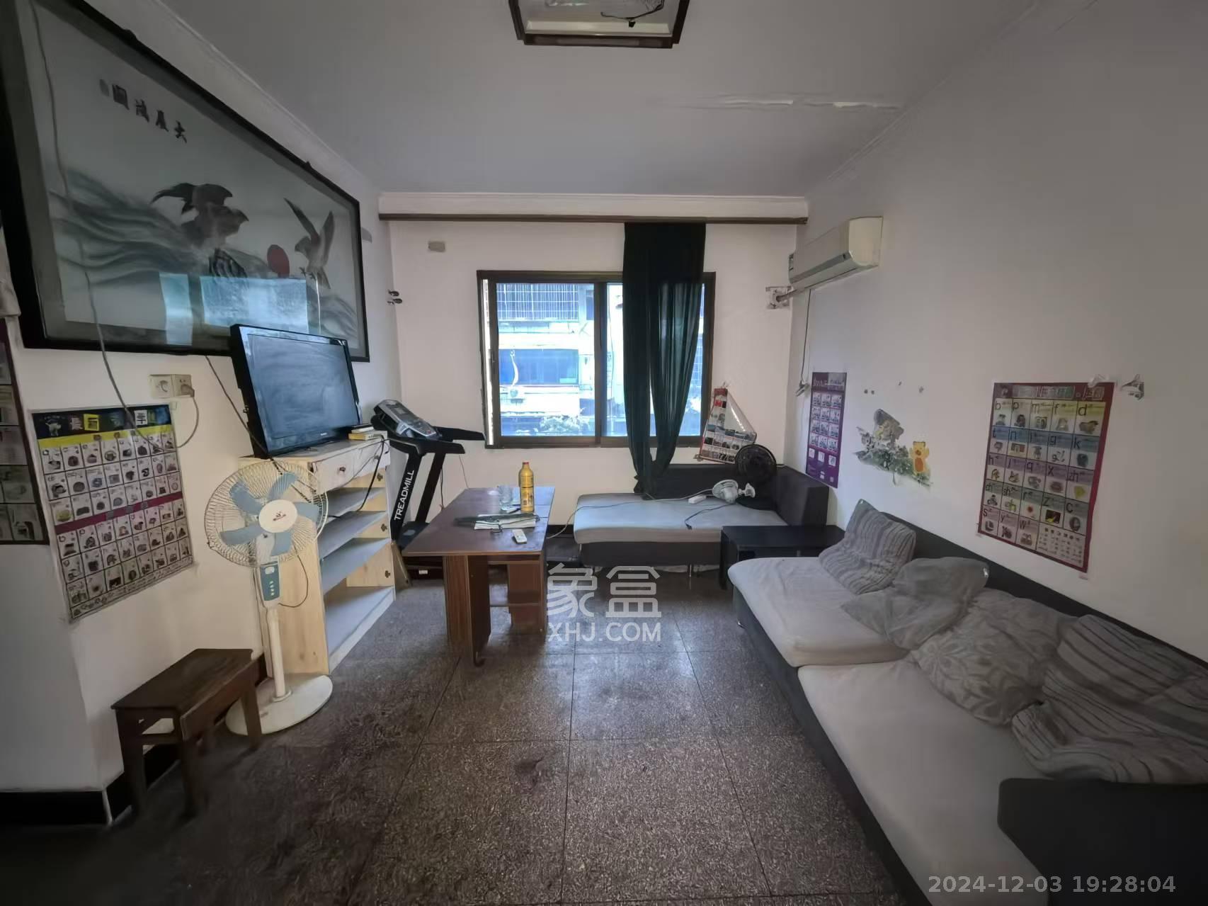 路桥宿舍 2室2厅1卫 900.0元/月 路桥宿舍 2室2厅1卫 900.0元/月室内图