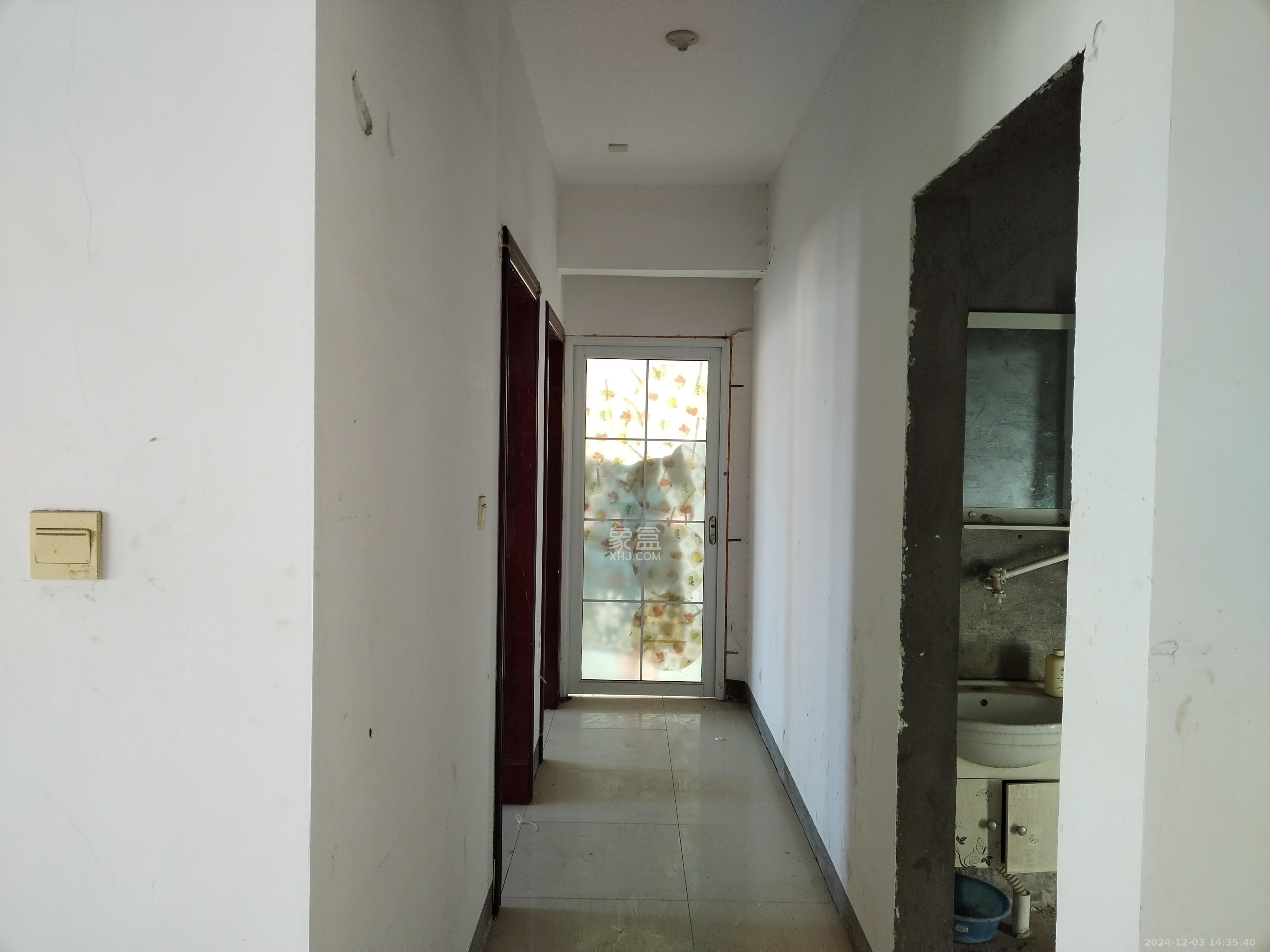 大塘湾公寓 3室2厅1卫 1200.0元/月 大塘湾公寓 3室2厅1卫 1200.0元/月室内图