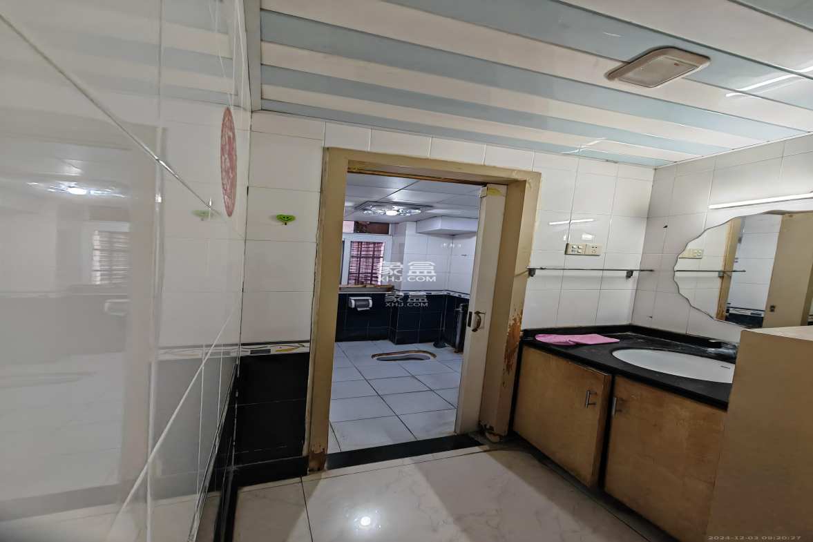 海利宿舍 3室2厅2卫 2600.0元/月 海利宿舍 3室2厅2卫 2600.0元/月室内图