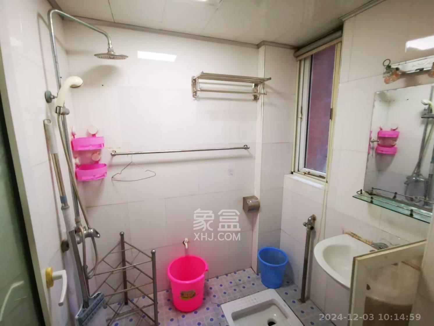 鄱阳小区 3室2厅1卫 1700.0元/月 鄱阳小区 3室2厅1卫 1700.0元/月室内图