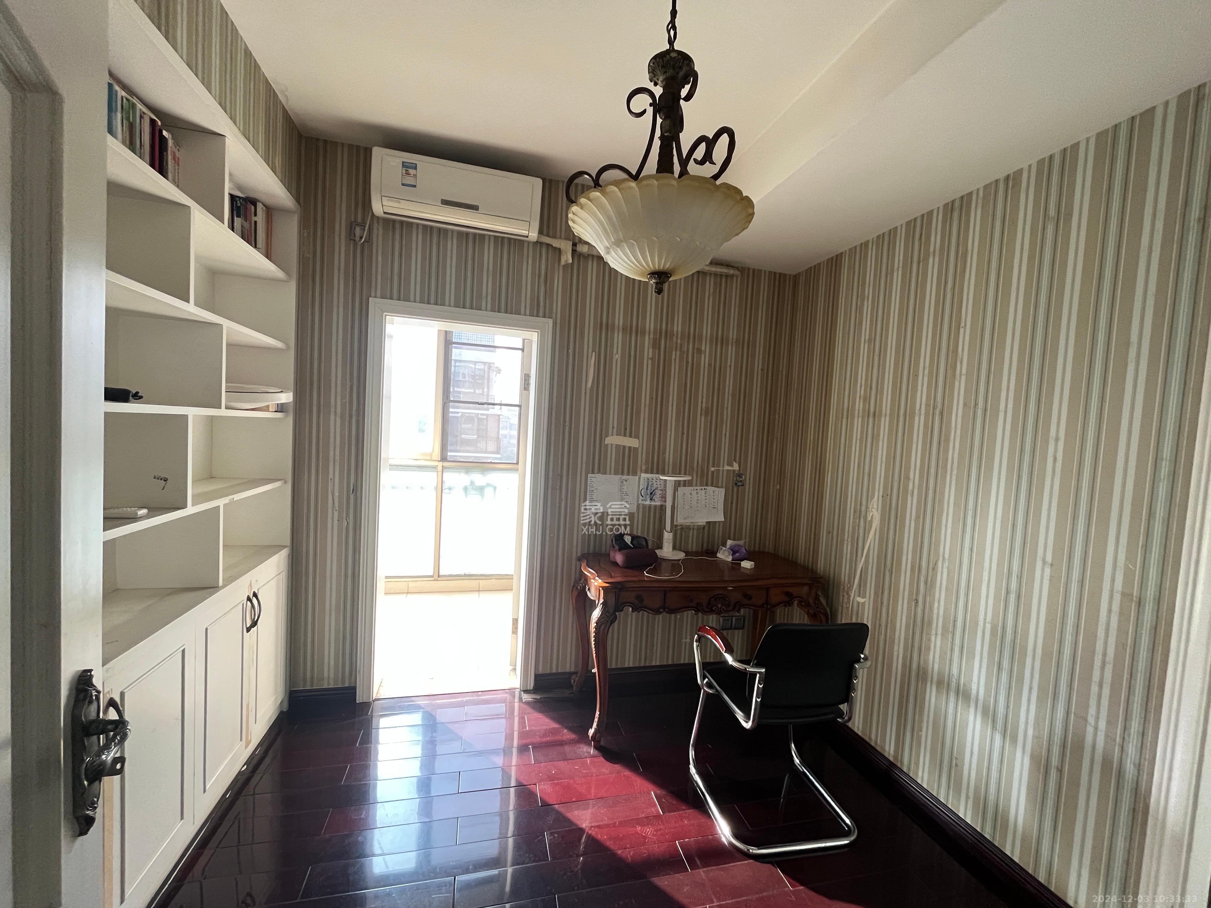 向阳门第 4室2厅2卫 6800.0元/月 向阳门第 4室2厅2卫 6800.0元/月室内图