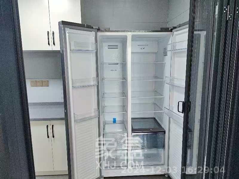恒大清澜苑（恒大御景半岛四期）  3室2厅2卫    2700.0元/月室内图