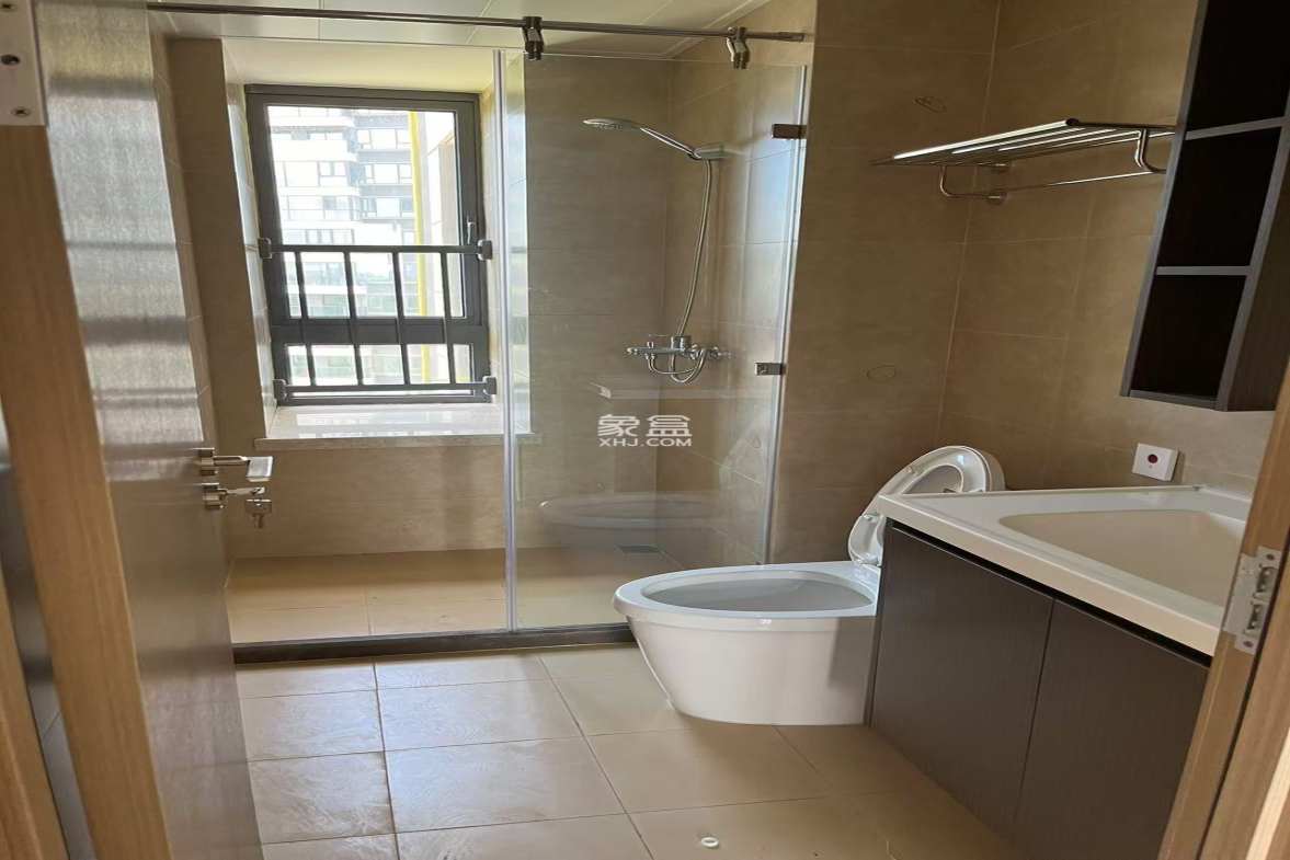 融创桃源大观 3室2厅2卫 2380.0元/月 融创桃源大观 3室2厅2卫 2380.0元/月室内图